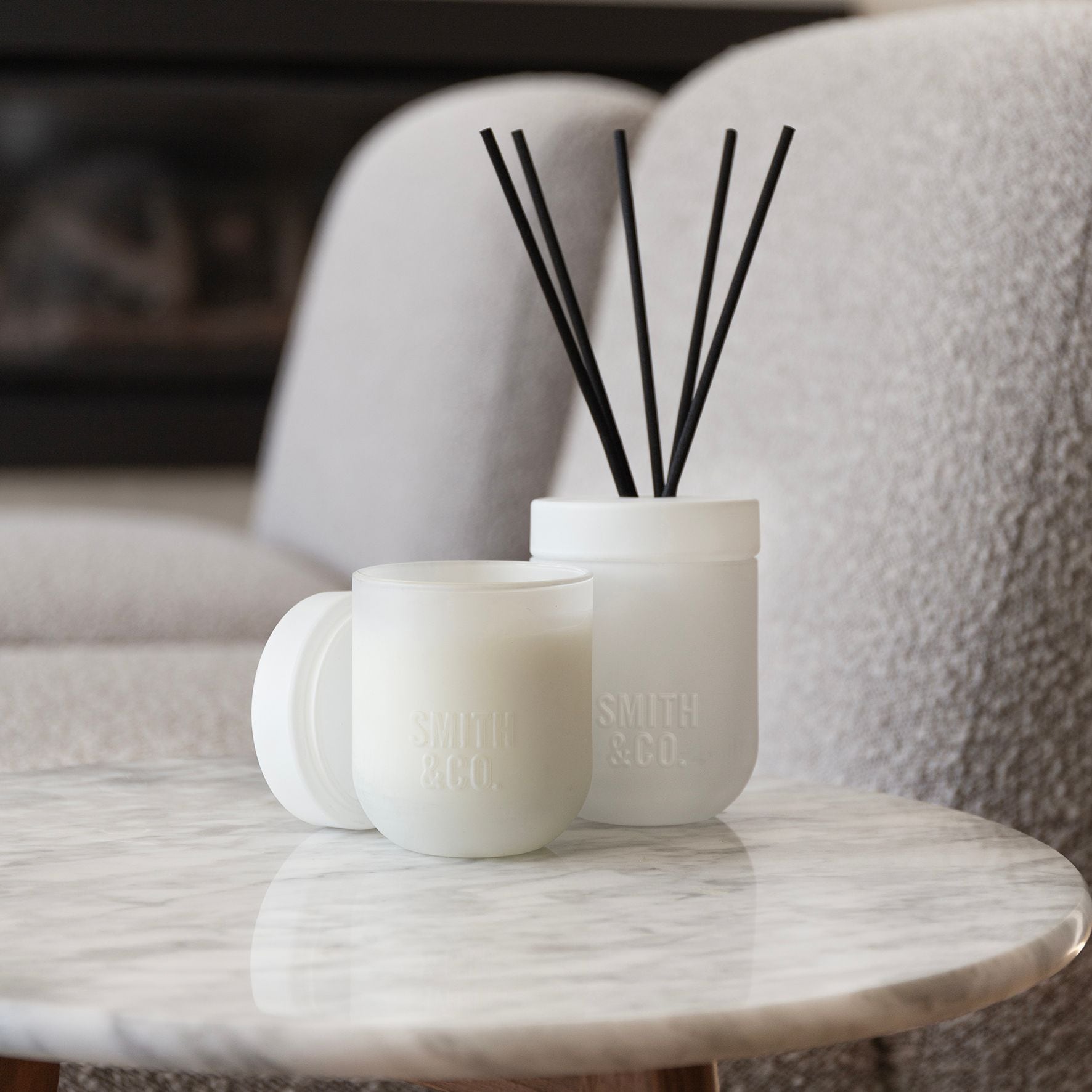 The Aromatherapy Company Smith & Co 250g Candle - Tonka & White Musk image 6