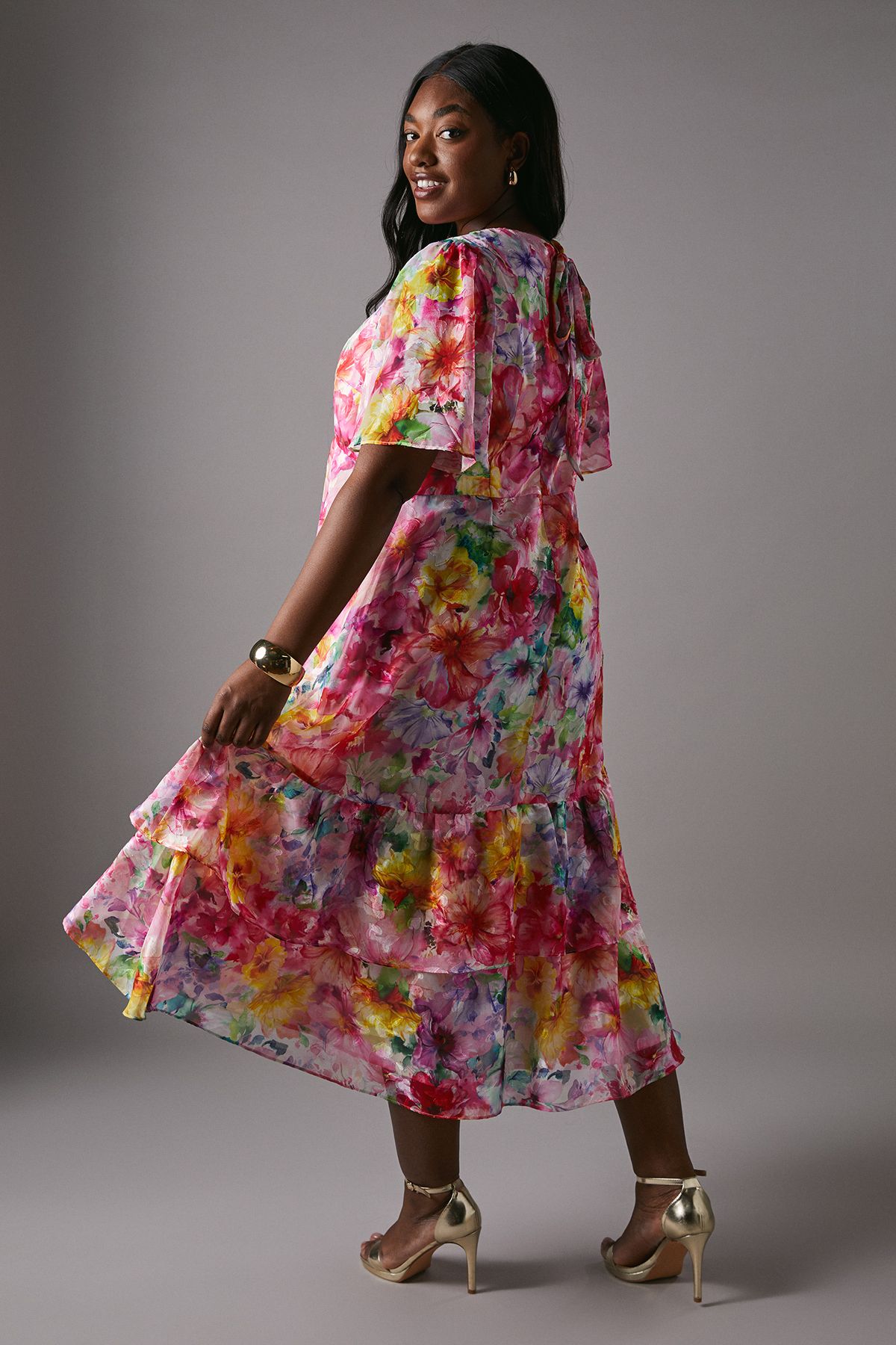 Coast Plus Hydrangea Print Tiered Midi Dress Pink image 4