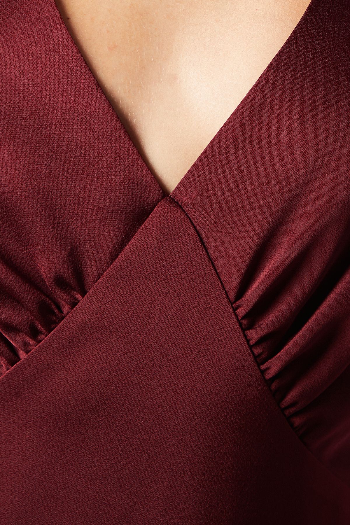 Coast Coast Honoured Satin Back Crepe V Neck Tie Shoulder Maxi Bridesmaid Dress Malbec image 5