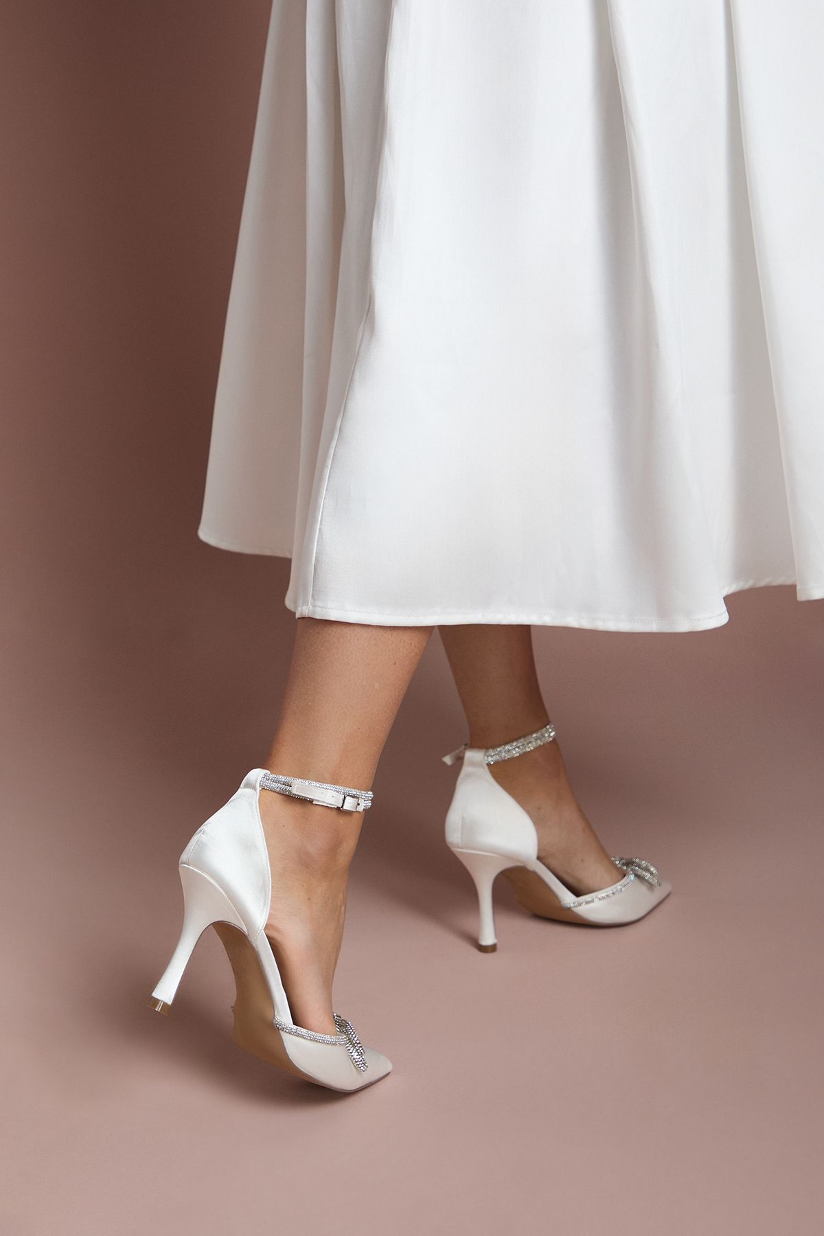 Coast Bridal Krissy Satin Diamante Bow High Stiletto Heel Court Shoes White image 4