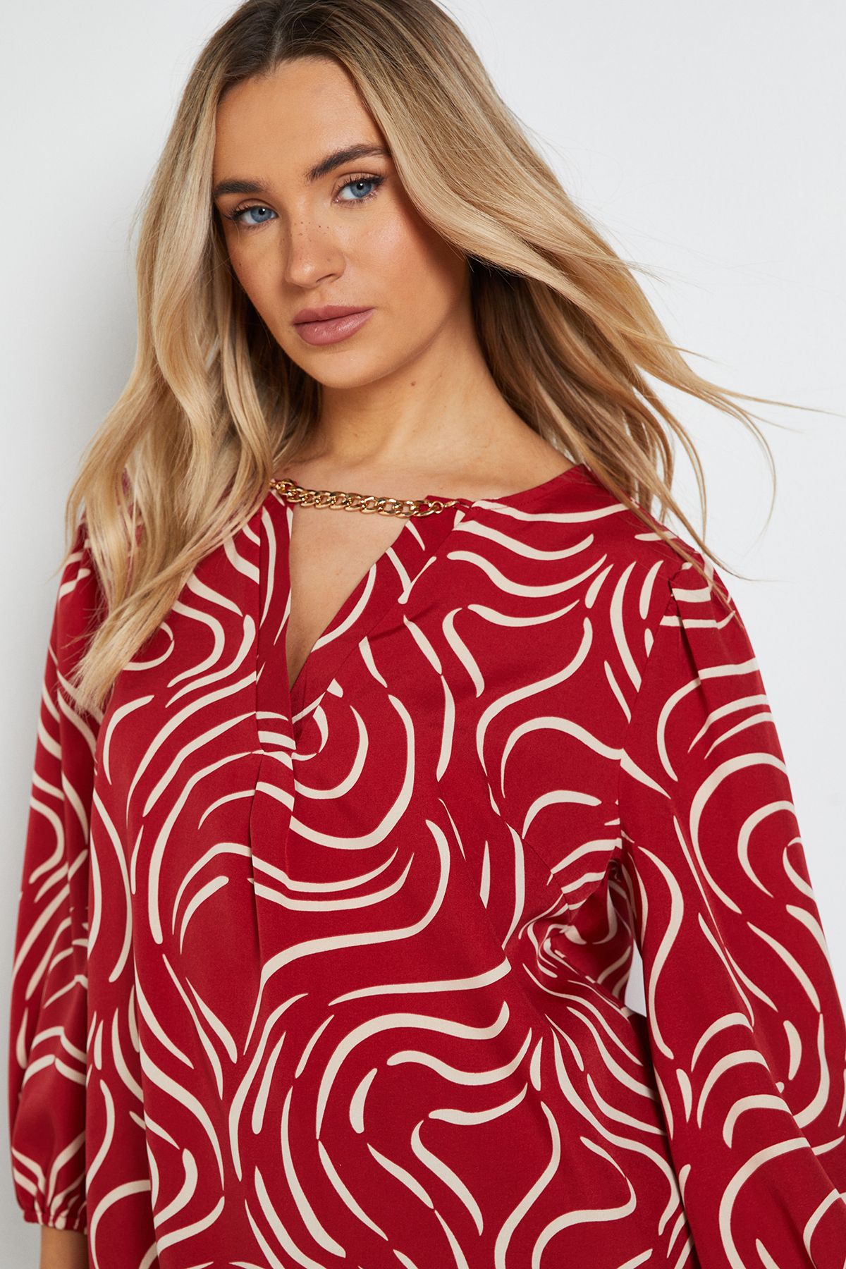 Dorothy Perkins Long Sleeve Swirl Chain Detail Blouse Red image 4