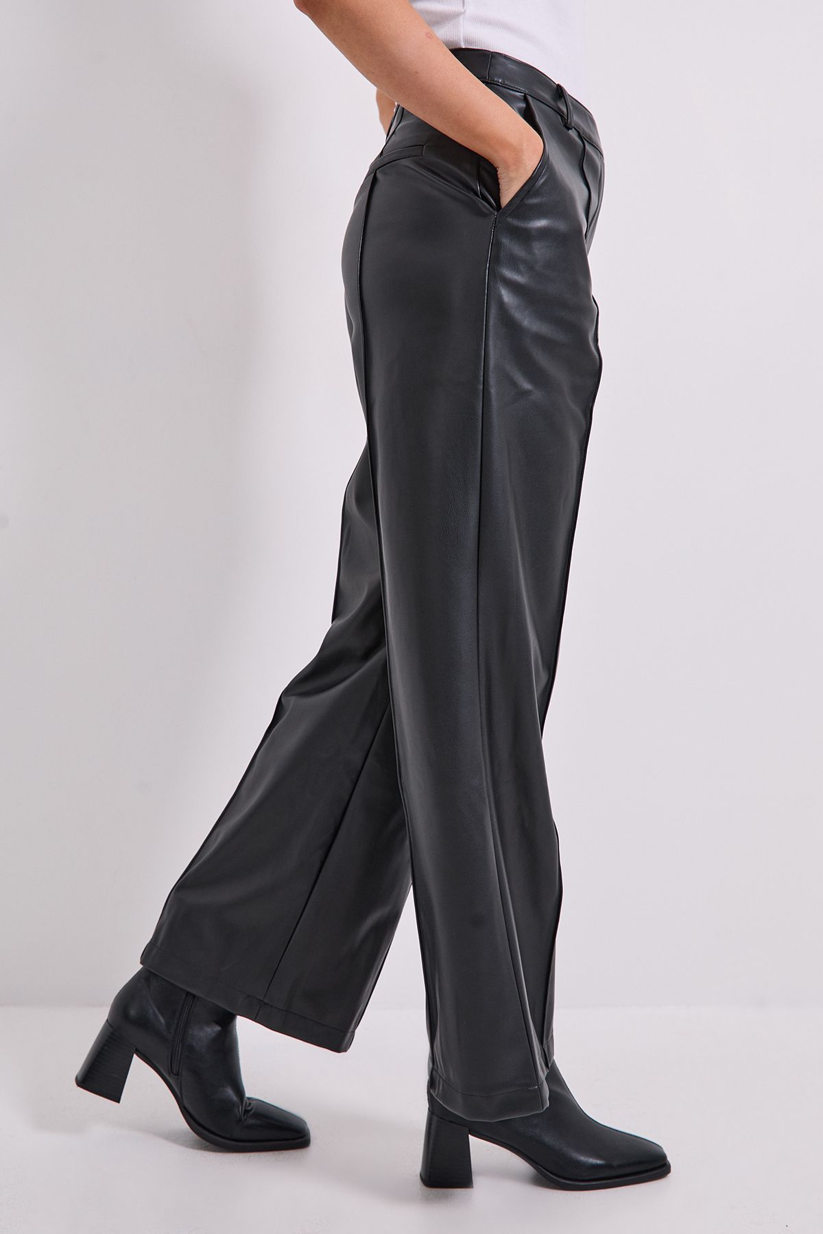 Dorothy Perkins Faux Leather Wide Leg Trousers Black image 4