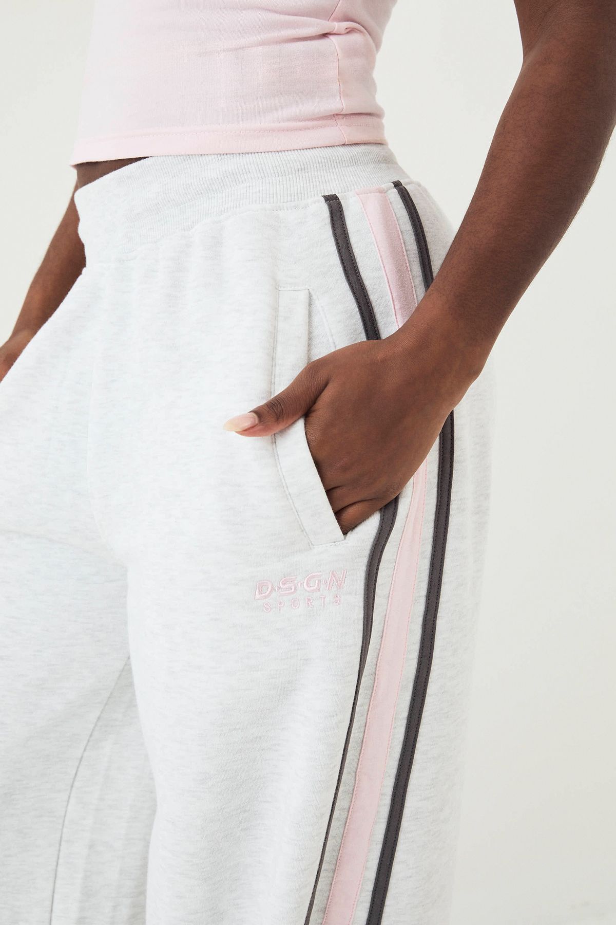 DSGN Studio DSGN Studio Sport Colour Block Straight Leg Jogger Ash Grey image 4