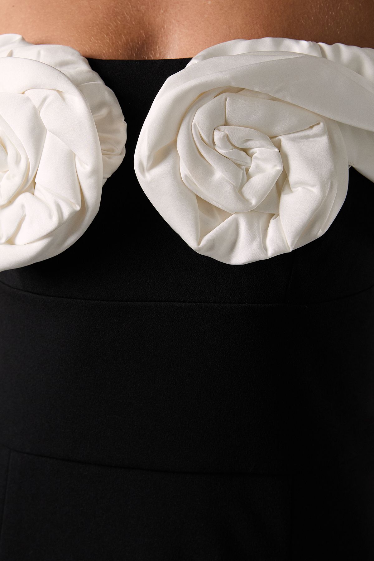 Coast Bardot Rose Detail Maxi Dress Mono image 5