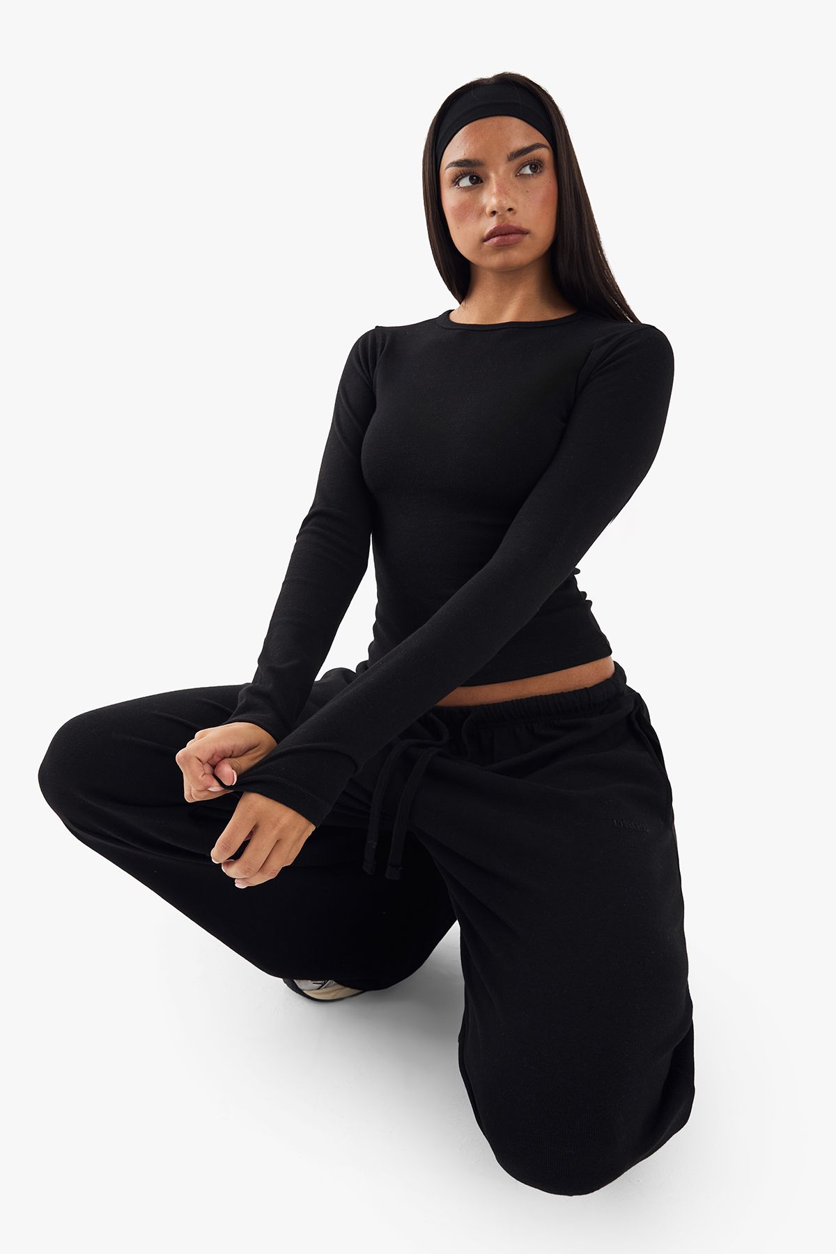 DSGN Studio DSGN Studio Embroidered Long Sleeve Top Black image 3