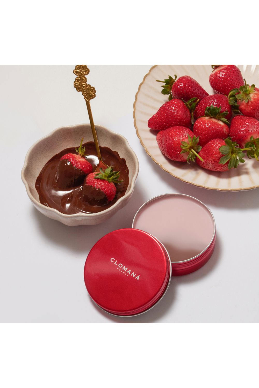 CLOMANÁ Beauty Strawberry & Chocolate Brush & Sponge Cleanser Multi image 2