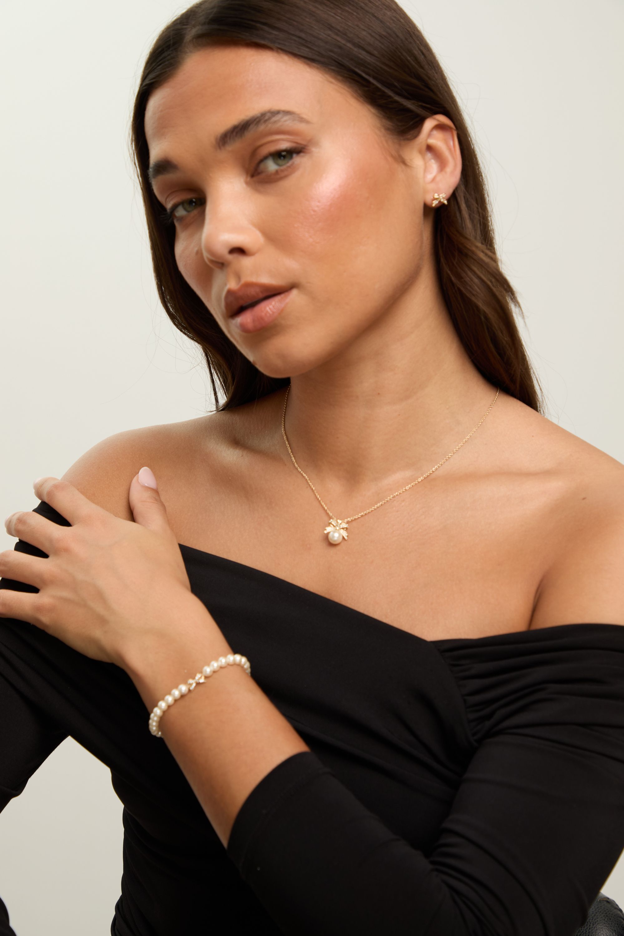 Jon Richard Gold Plated Pearl and Crystal Bow Trio Set - Gift Box image 4