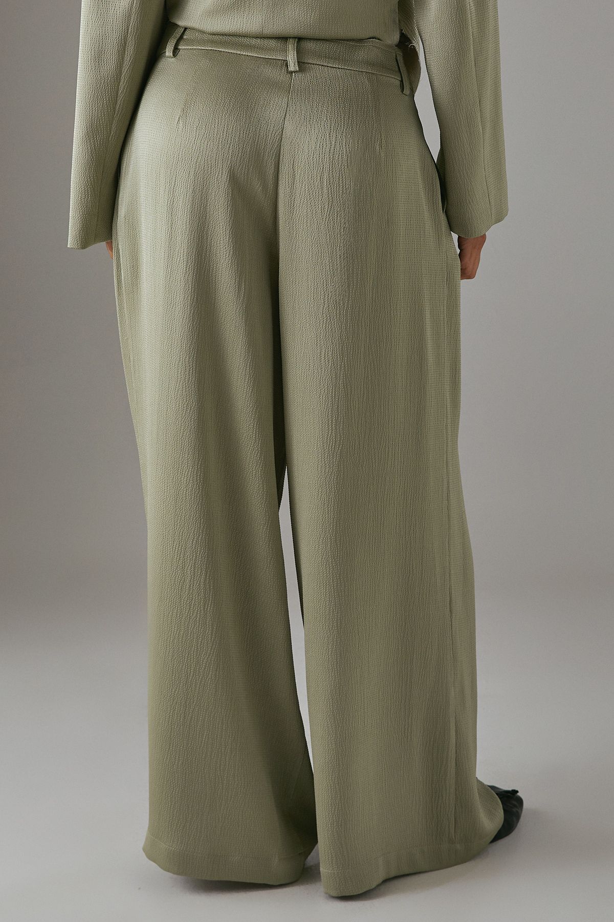 Warehouse Raw Edge Relaxed Satin Blazer Khaki image 3