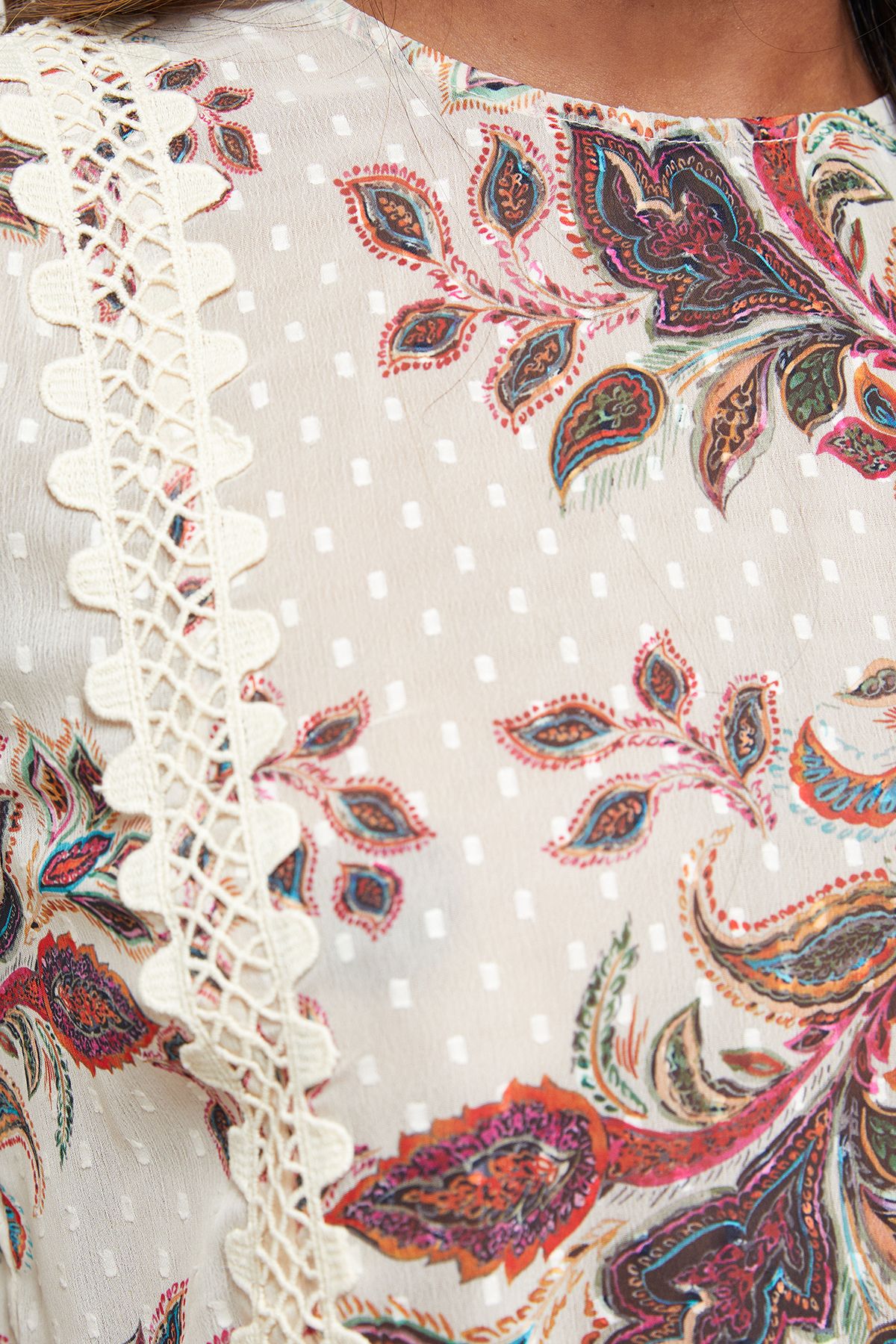 Oasis Printed Lace Detail Dobby Chiffon Blouse Floral image 5