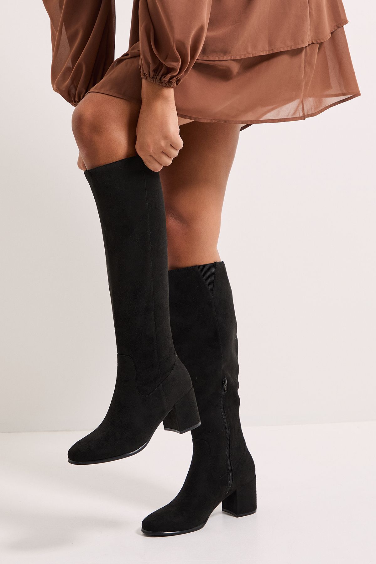 Dorothy Perkins Keeley Round Toe Medium Block Heel Knee High Boots Natural Black image 2