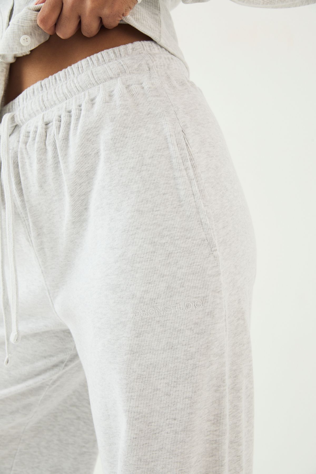 DSGN Studio DSGN Studio Heavy Rib Straight Leg Jogger Ash Grey image 4