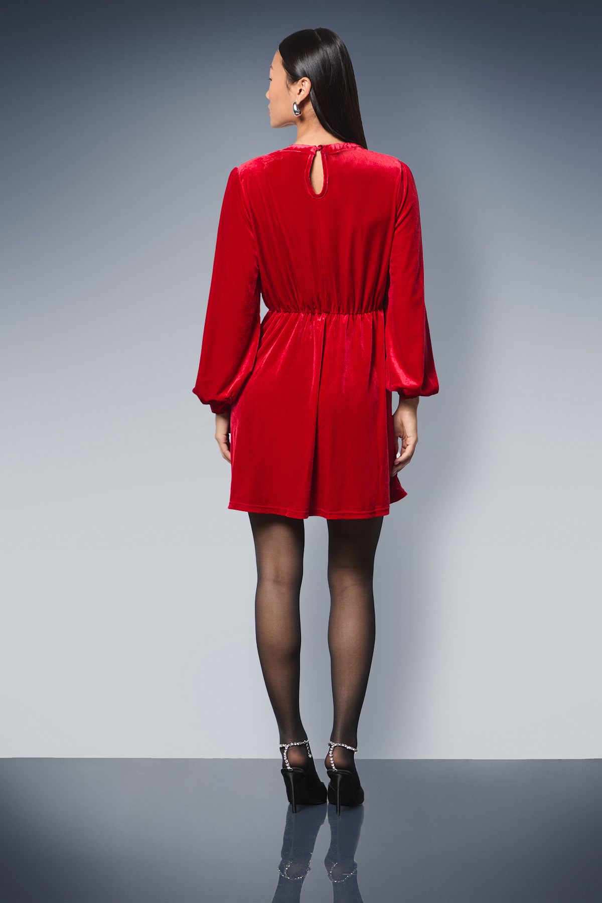 Dorothy Perkins Petite DP Luxe Bow Detail Velvet Mini Dress Red image 3