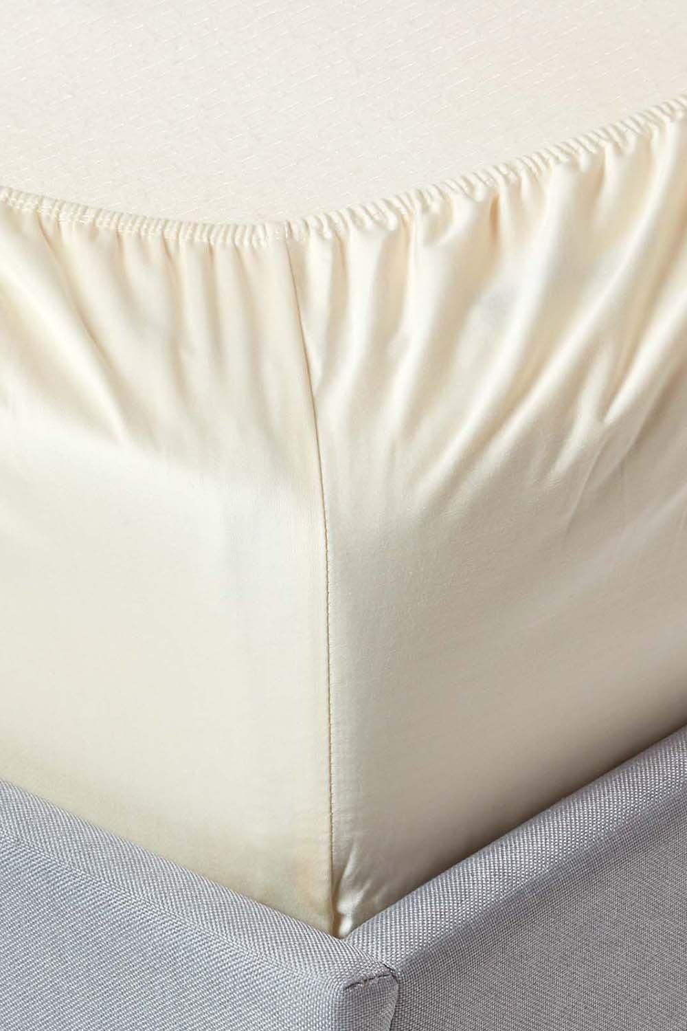 Homescapes Sateen Cotton Fitted Sheet 12 inch 400 Thread Count image 2