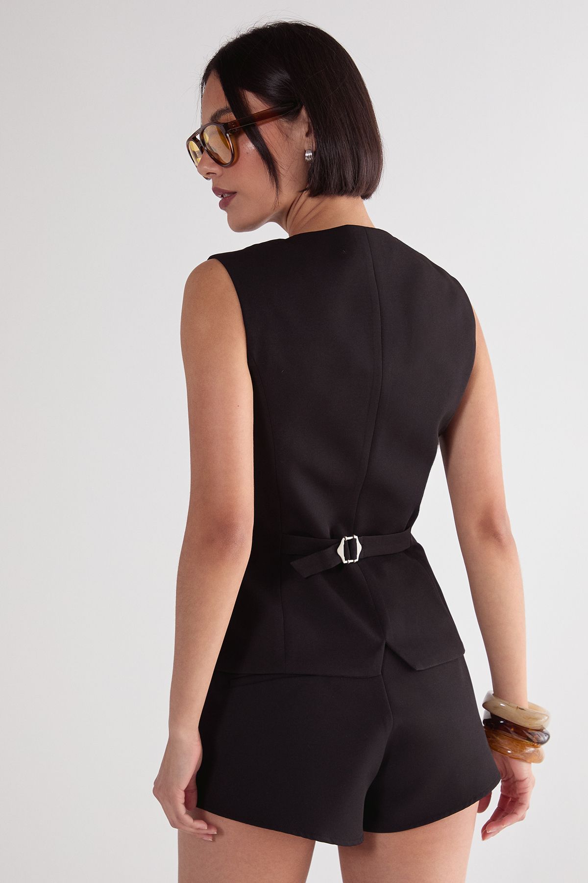 NastyGal Tailored Pleated Front Shorts Black image 4
