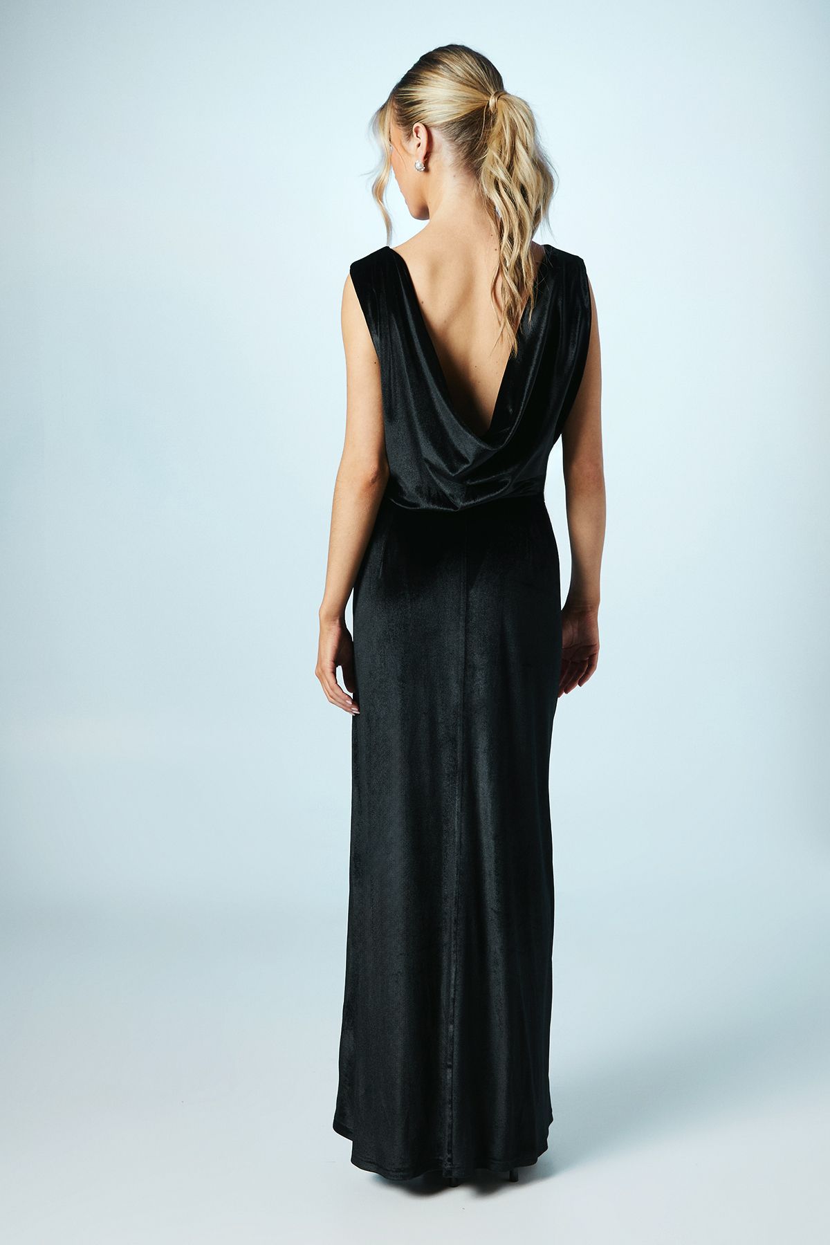 Coast Teen Coast Cowl Back Velvet Bridesmaid Maxi Dress Black image 4