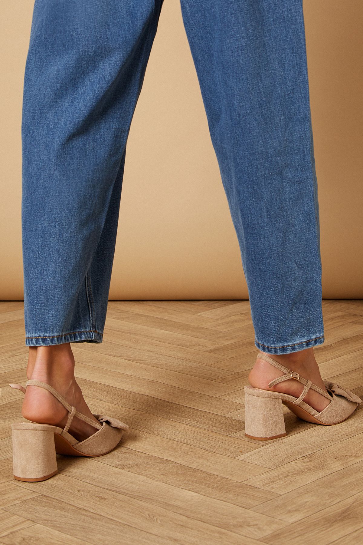 Oasis Dorinda Faux Suede Bow Slingback Block Heeled Shoes Beige image 4