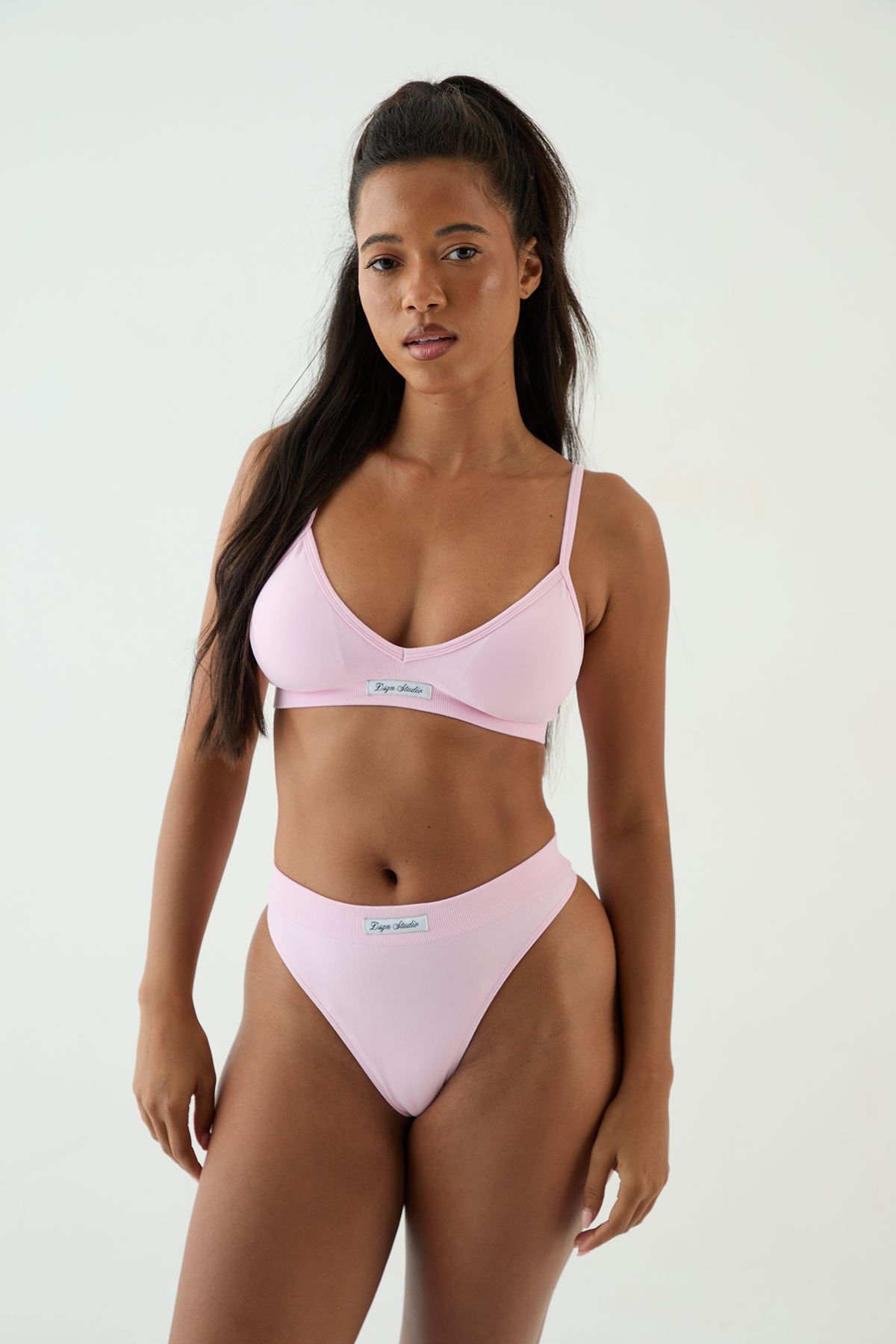 DSGN Studio DSGN Studio Seamless Bra And Knicker Lingerie Set Light Pink