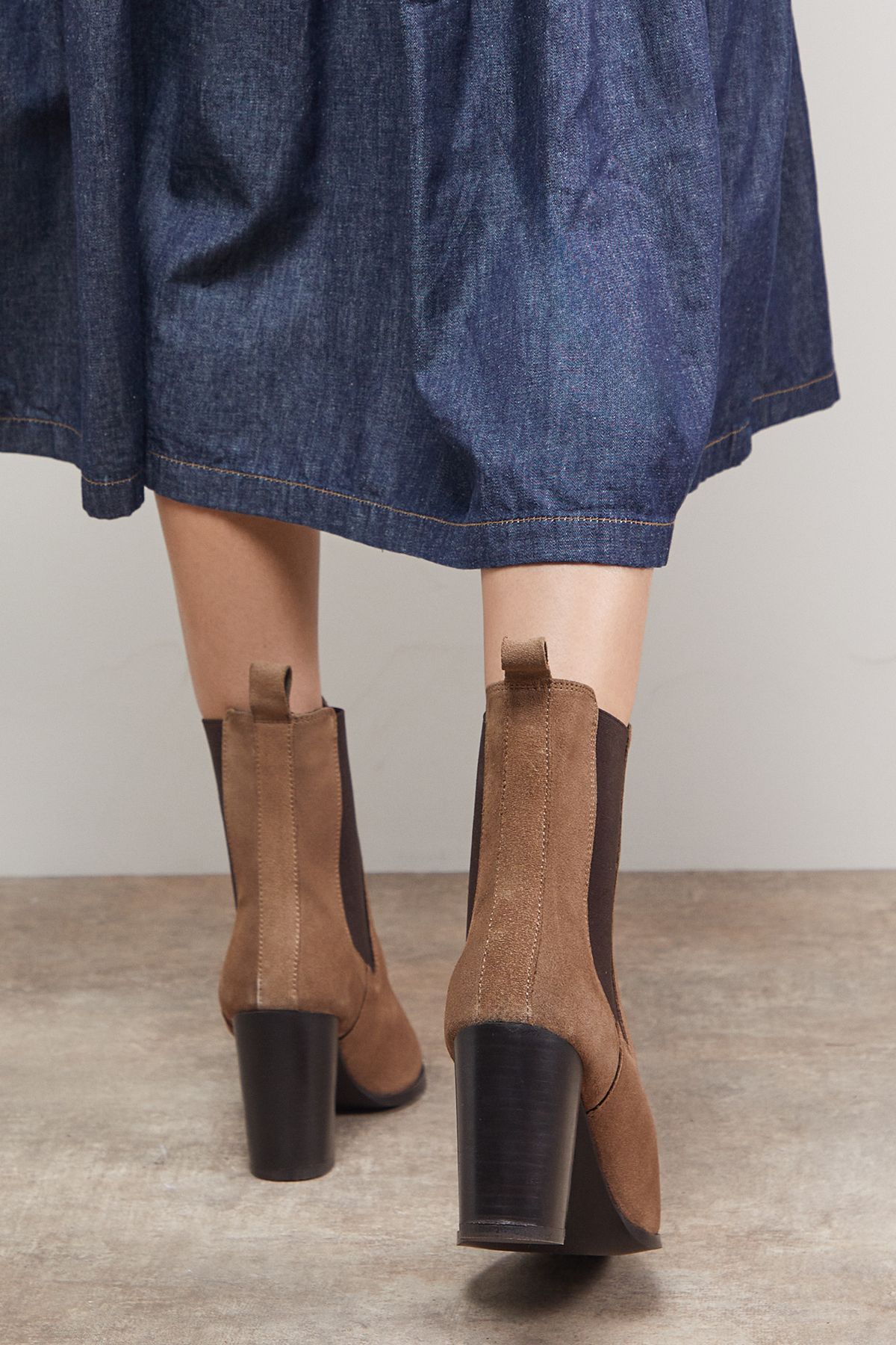 Oasis Moss Suede Chelsea High Block Heel Ankle Boots Taupe image 4