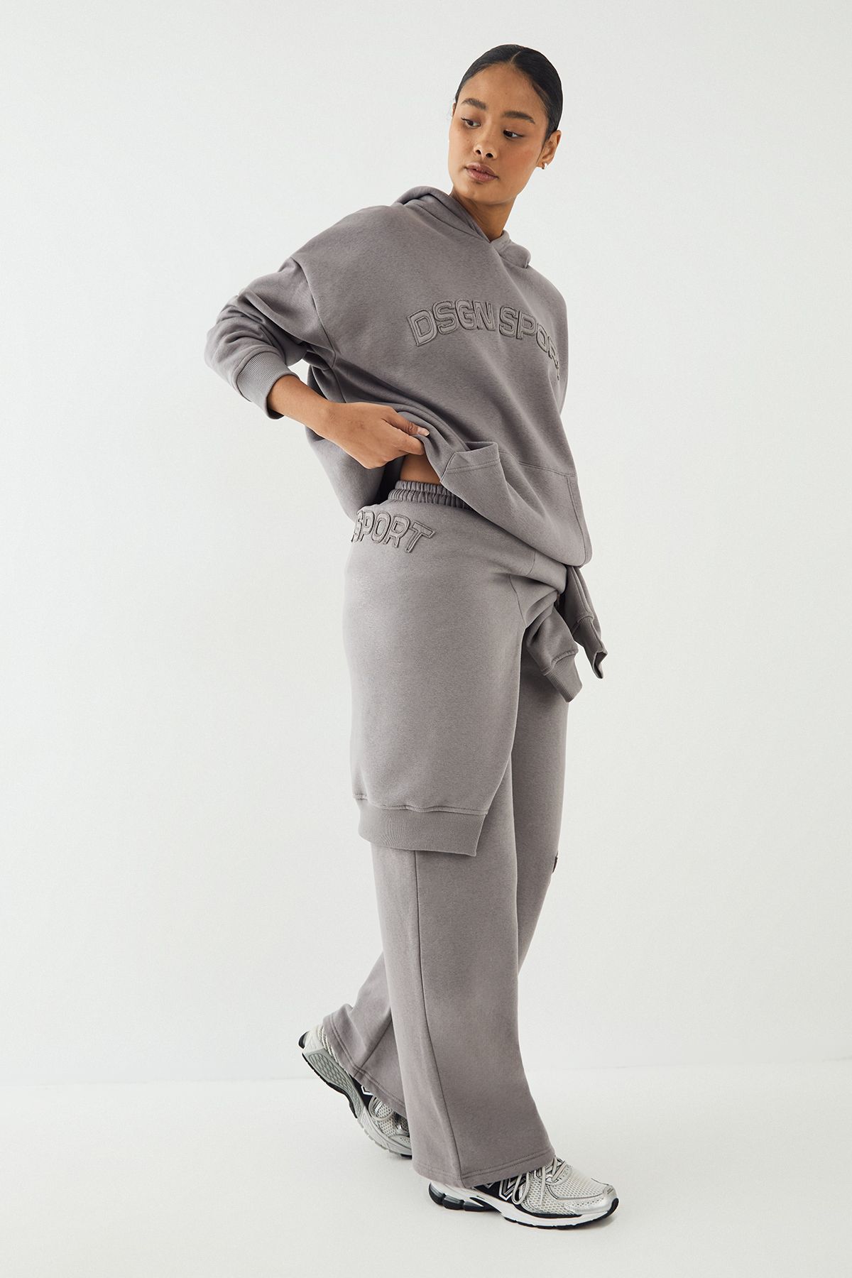 DSGN Studio DSGN Studio Self Fabric Applique Oversized Hoodie Charcoal image 3