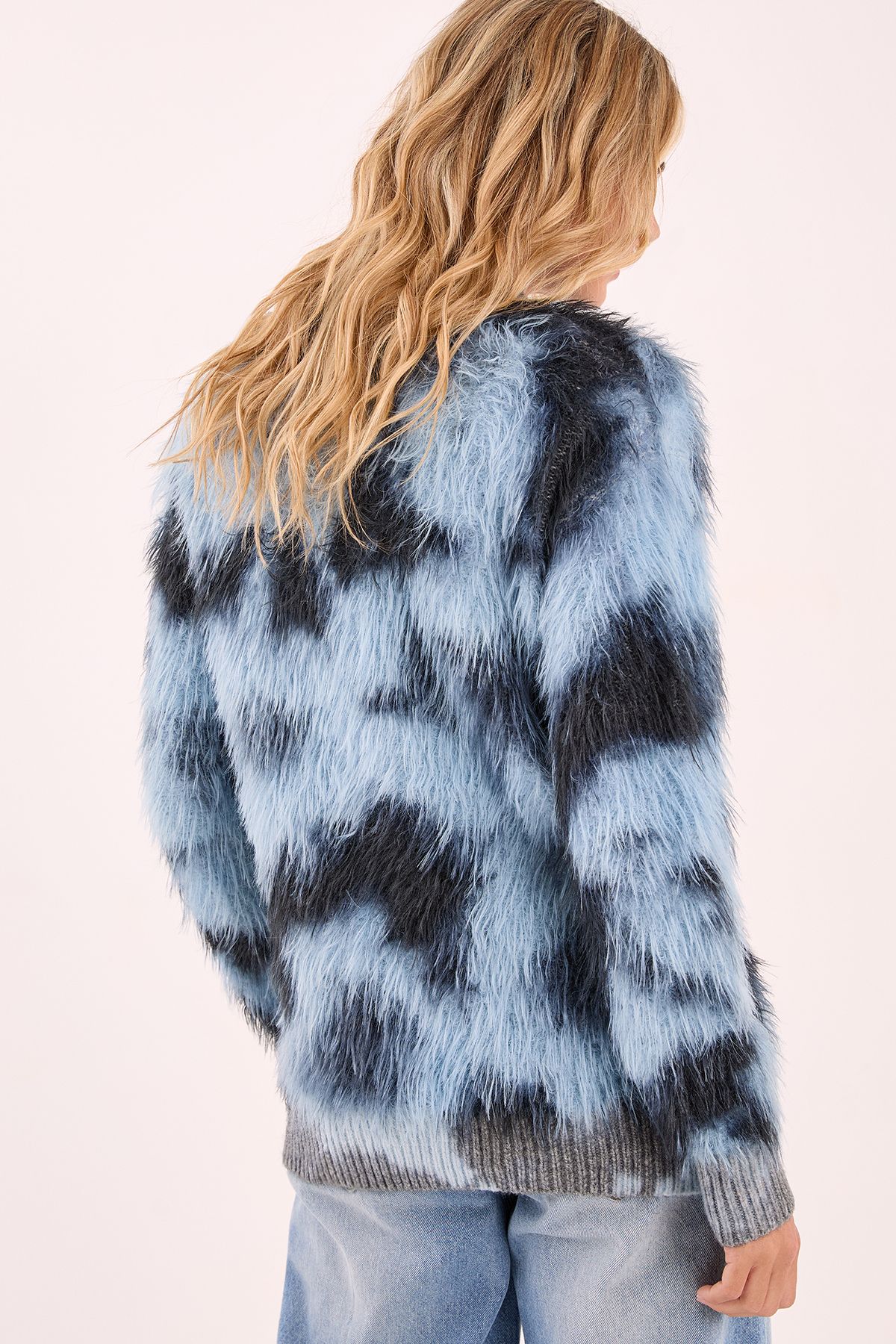 NastyGal Fluffy Tie Dye Jumper Blue image 4