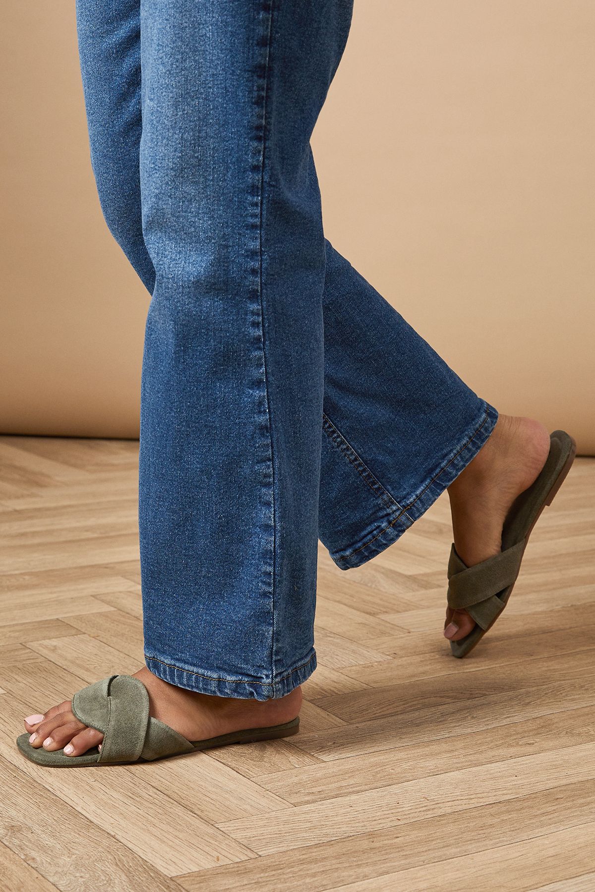 Oasis Fleeta Real Suede Twist Flat Mules Sage image 1