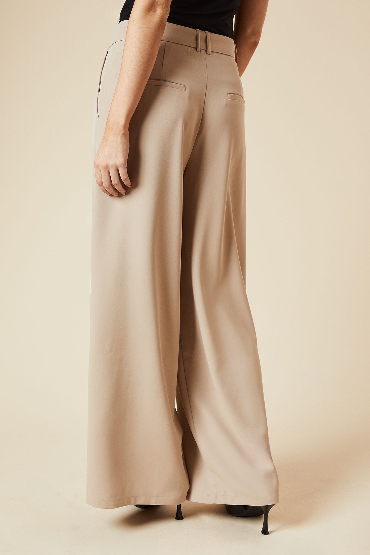 Dorothy Perkins Pleated Belted Wide Leg Trouser Stone image 3
