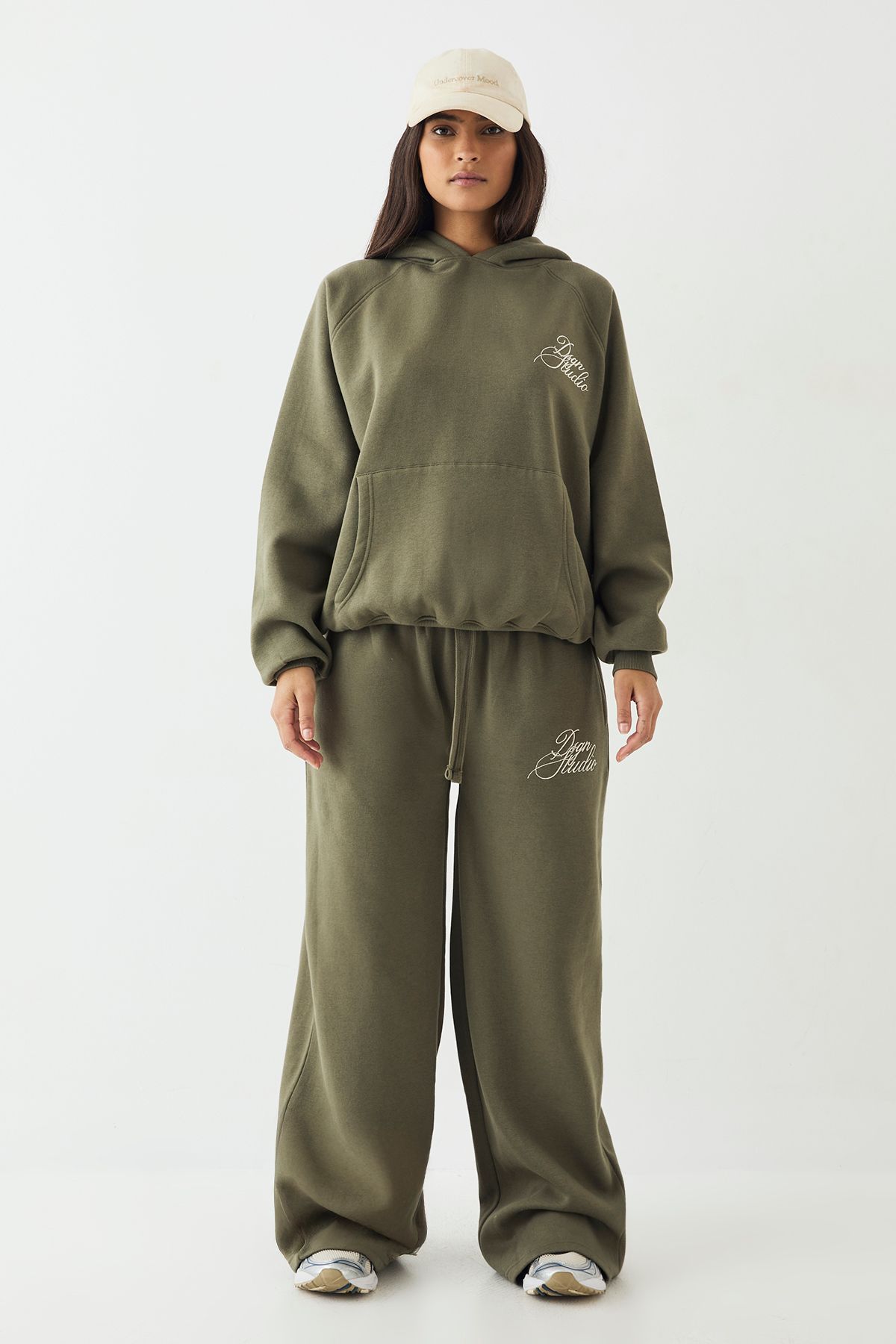DSGN Studio DSGN Studio Script Oversized Hoodie Olive image 5
