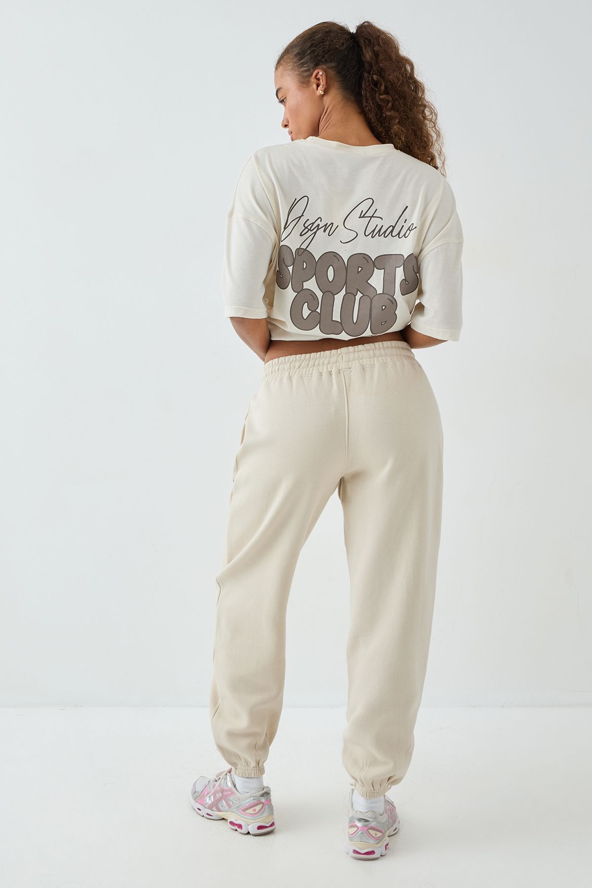 DSGN Studio DSGN Studio Sports Bubble Slogan Cuffed Oversized Jogger Stone image 3