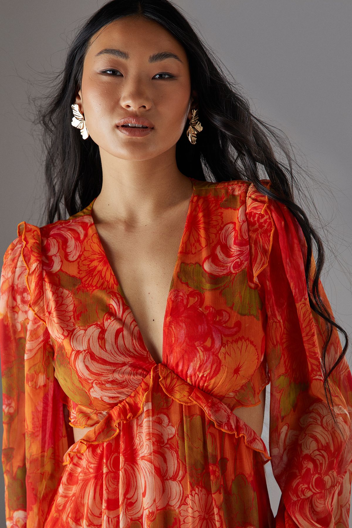 Warehouse Petite Chiffon Cut Out Waist Ruffe Maxi Dress Floral image 3