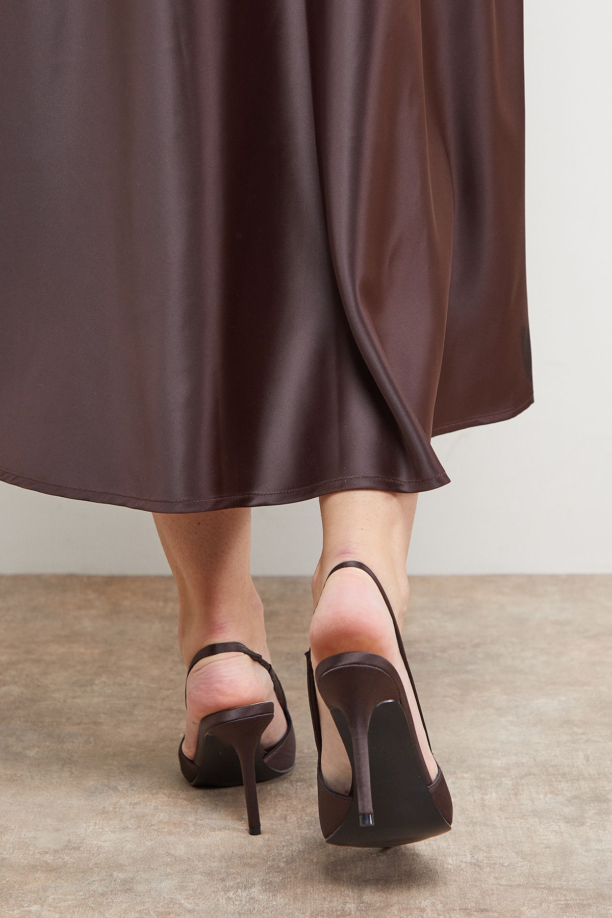 Oasis Phoebe Satin Bow Detail High Stiletto Heel Court Shoes Chocolate image 3