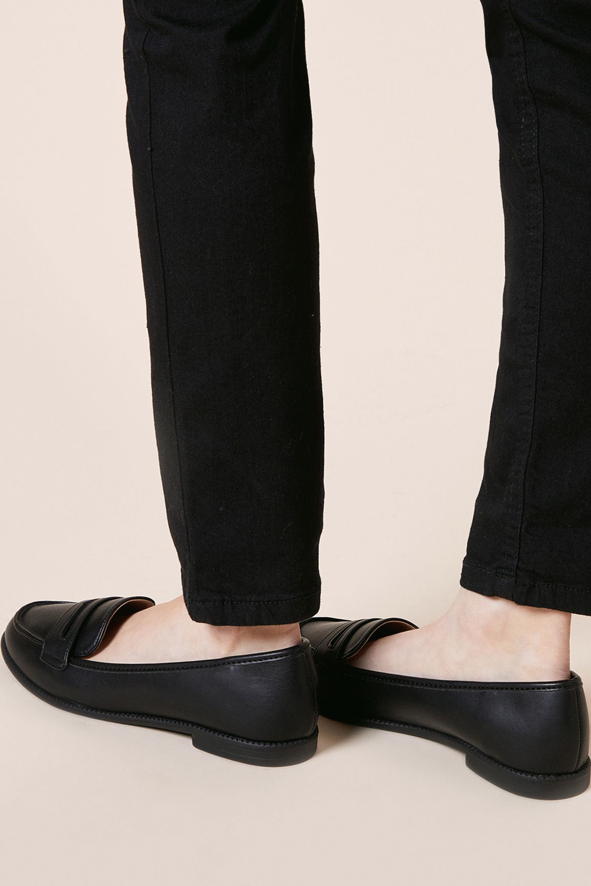 Dorothy Perkins Wide Fit Lara Penny Loafers Black image 2