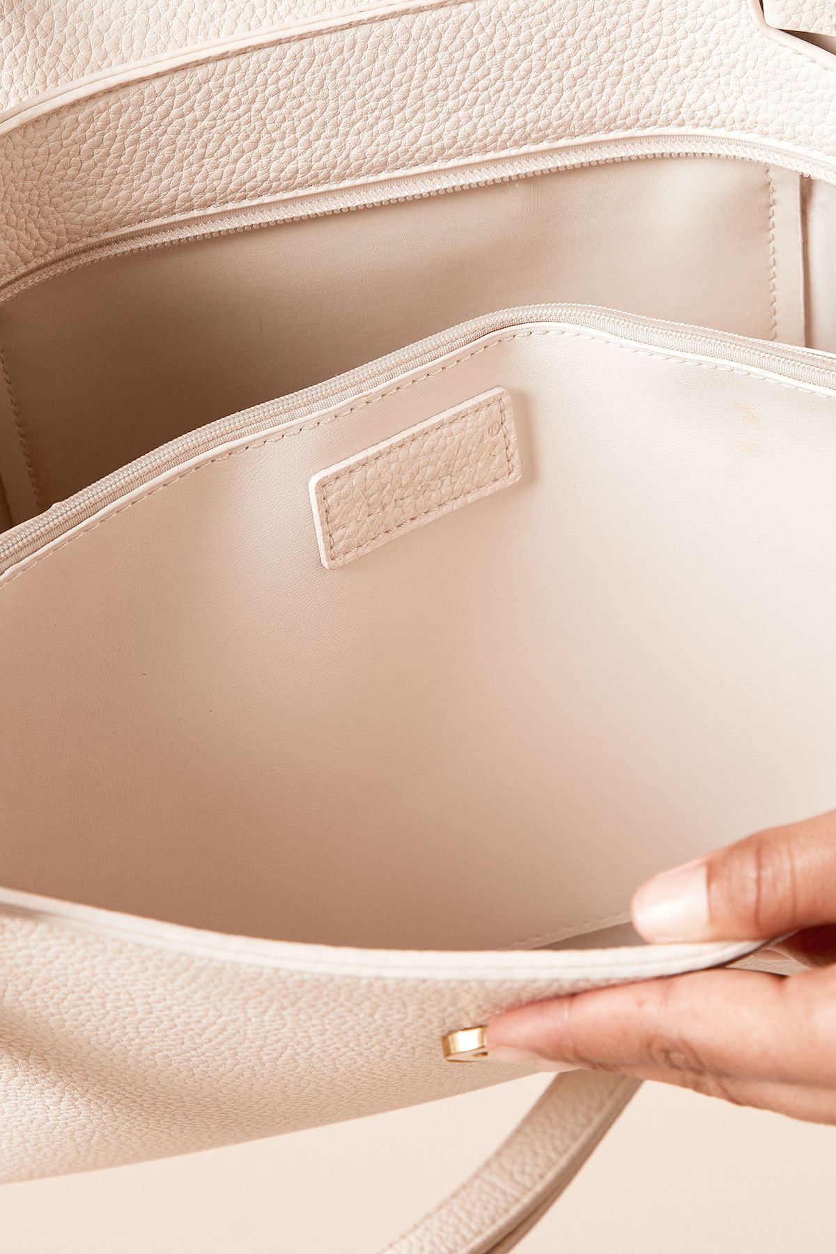 Dorothy Perkins Freya Tote Bag With Gold Hardware Natural image 3