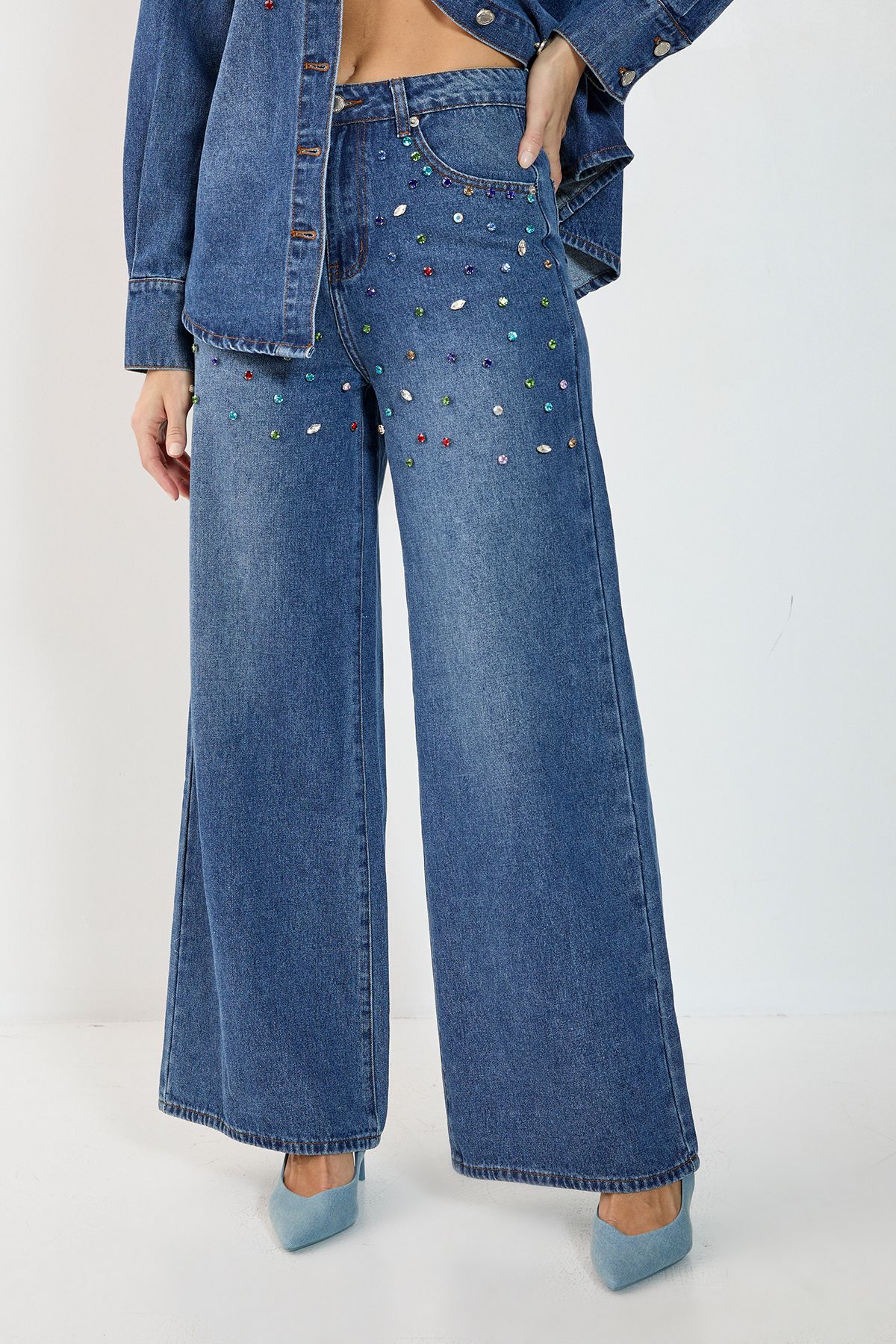 NastyGal Denim Jewel Baggy Jeans Authentic Midwash image 2