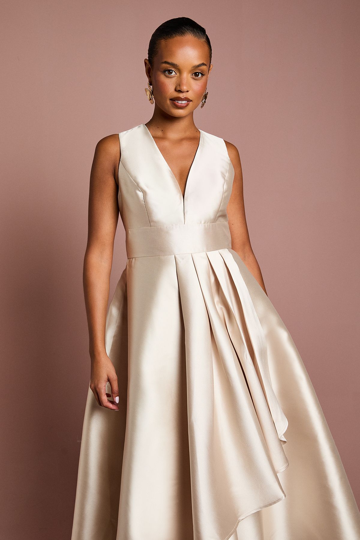 Coast Coast Honoured Petite Sleeveless Plunge Waterfall Twill Maxi Bridesmaid Dress Champagne image 2
