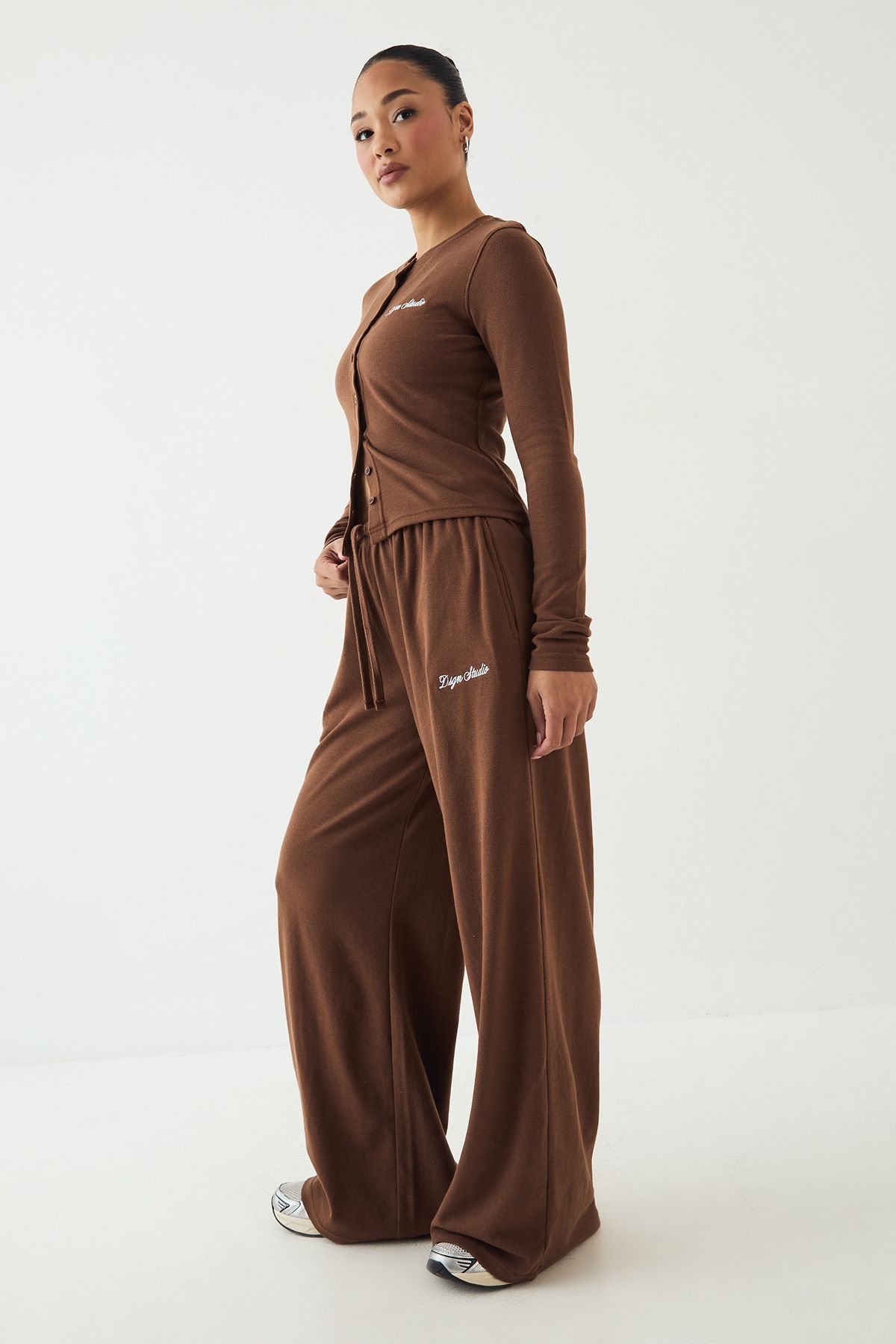 DSGN Studio DSGN Studio Embroidered Rib Wide Leg Trouser Mocha image 1