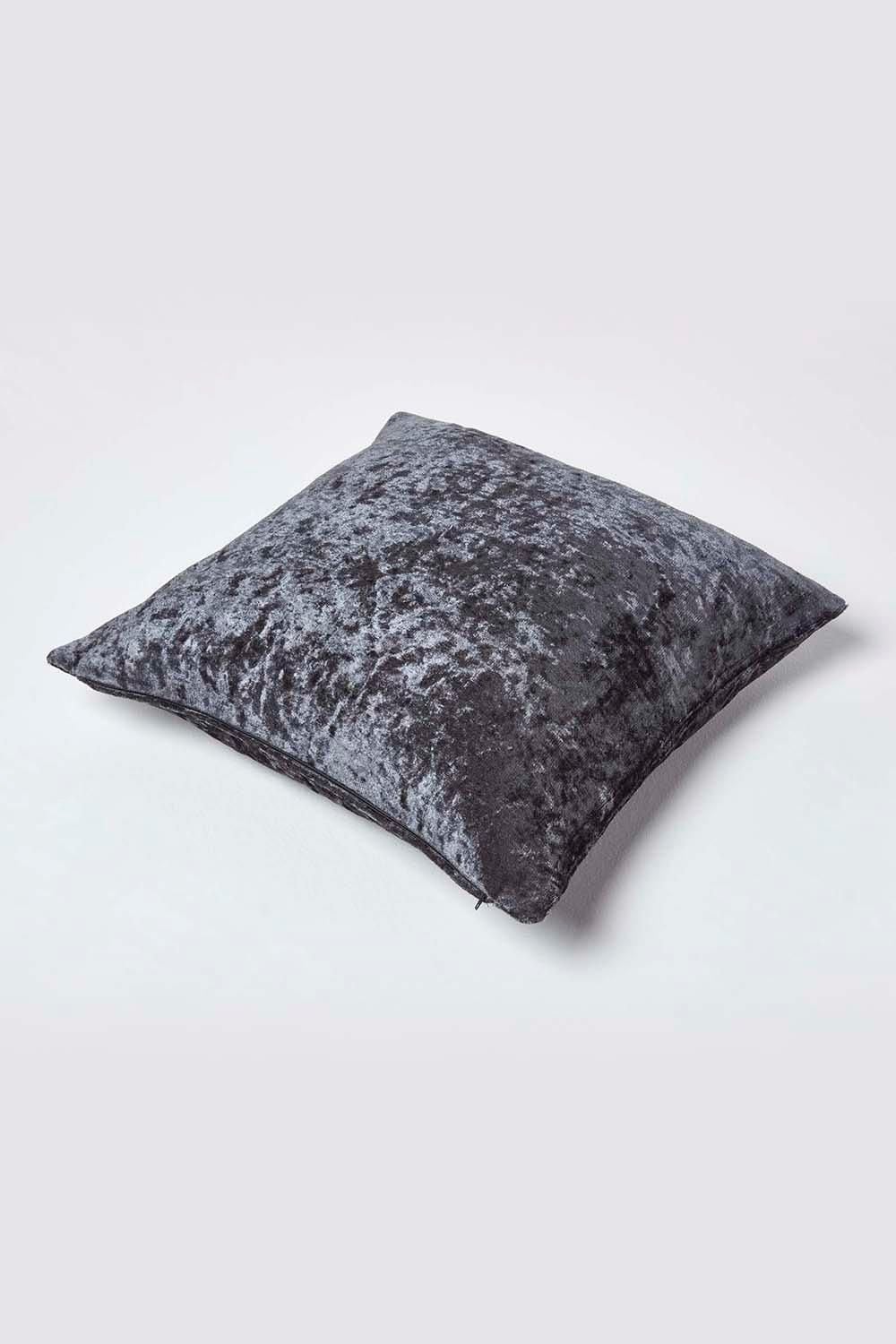Homescapes Luxury Crushed Velvet Cushion Cover image 4