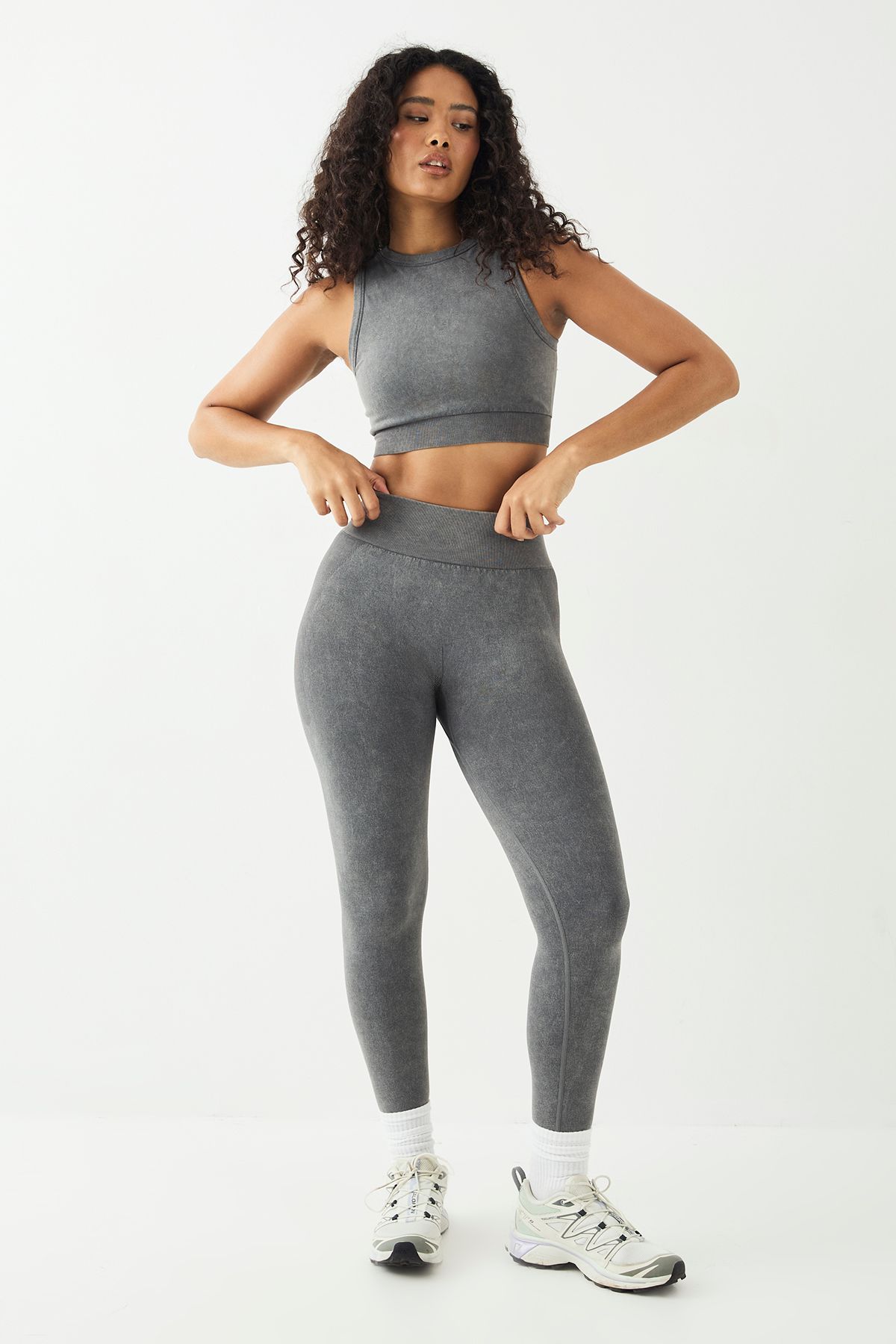 DSGN Studio DSGN Studio Sport High Ultra Contour Washed Seamless Legging Charcoal image 3