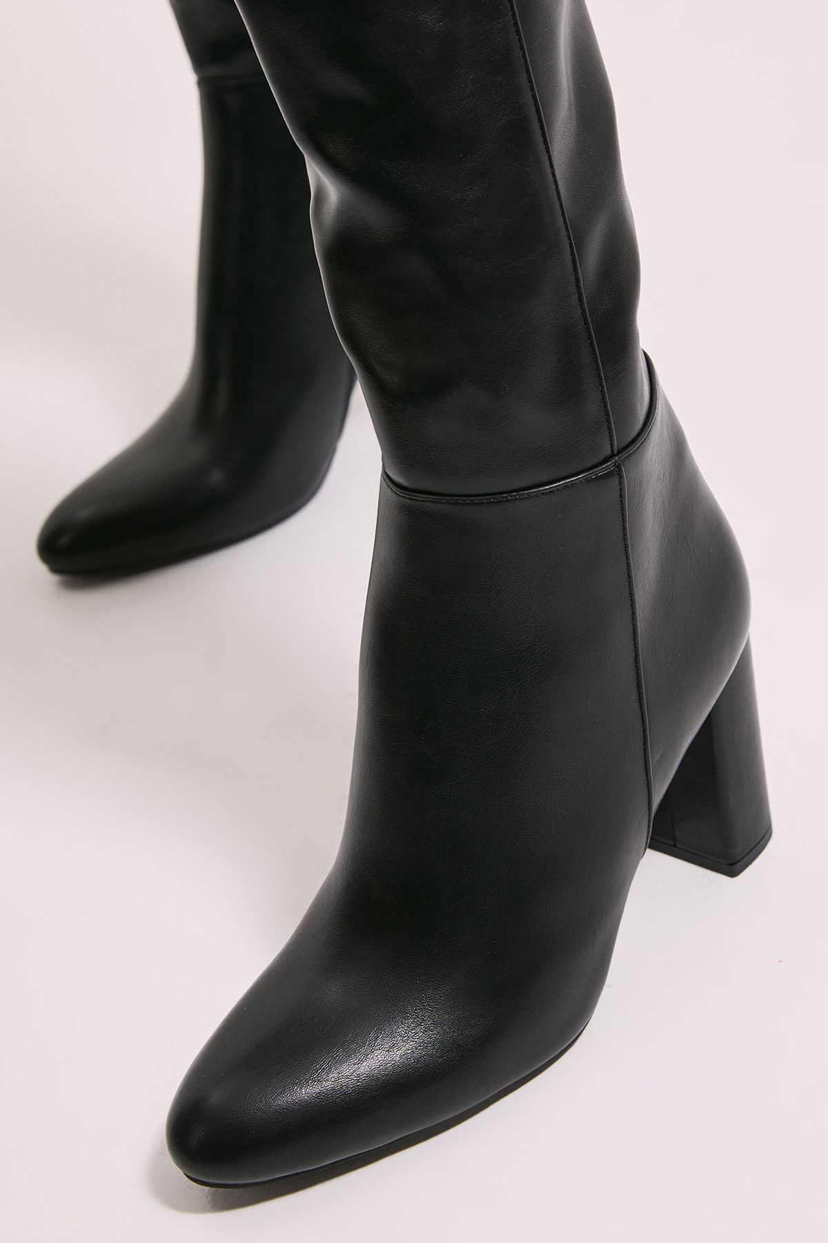 Dorothy Perkins Wide Fit Liliana Almond Toe High Block Heel Knee Boots Black image 4