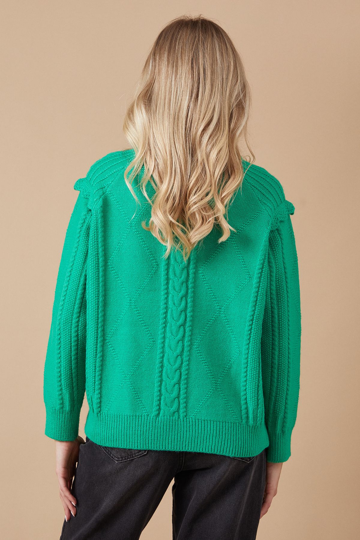 Oasis Cable Knitted Crochet Trim Detail Jumper Green image 3