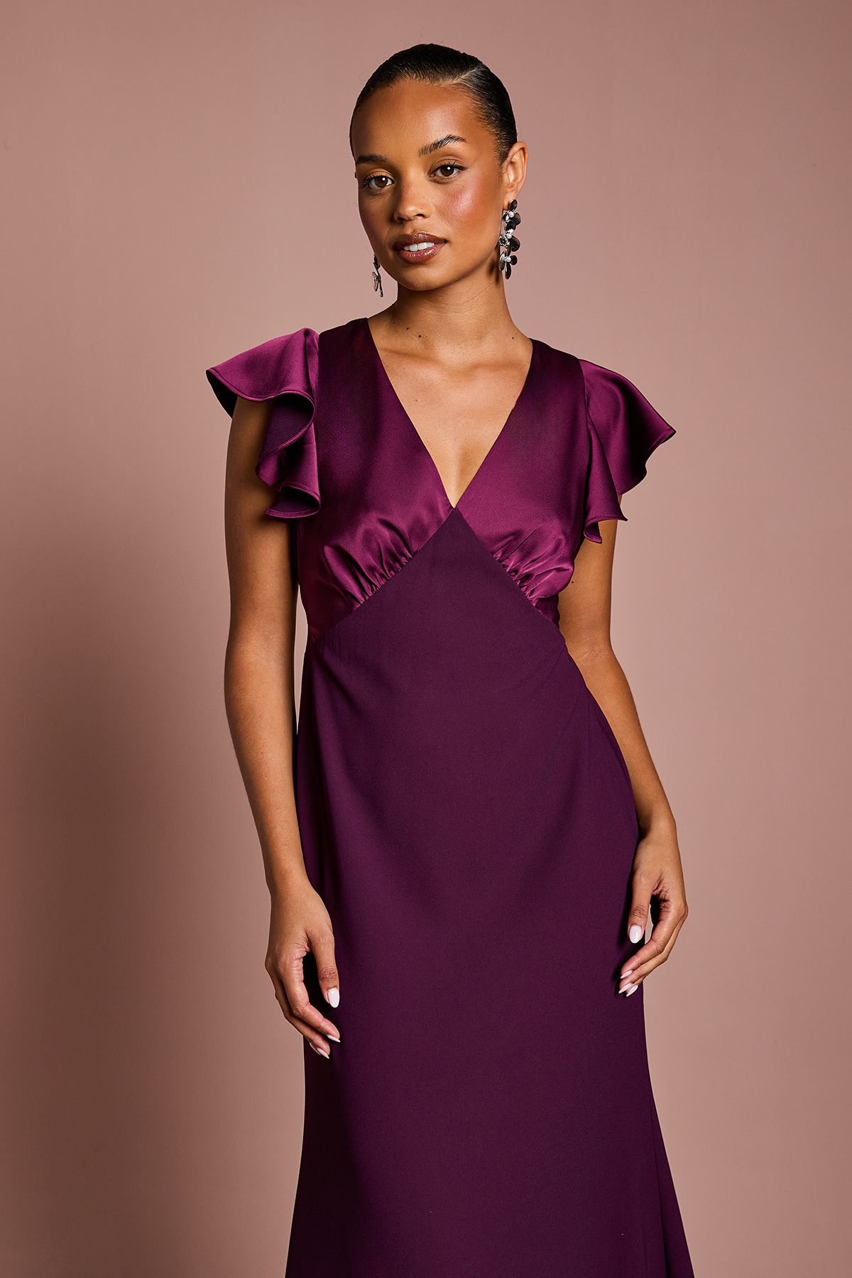 Coast Coast Honoured Petite V Neck Angel Short Sleeve Satin Maxi Bridesmaid Dress Fig image 2