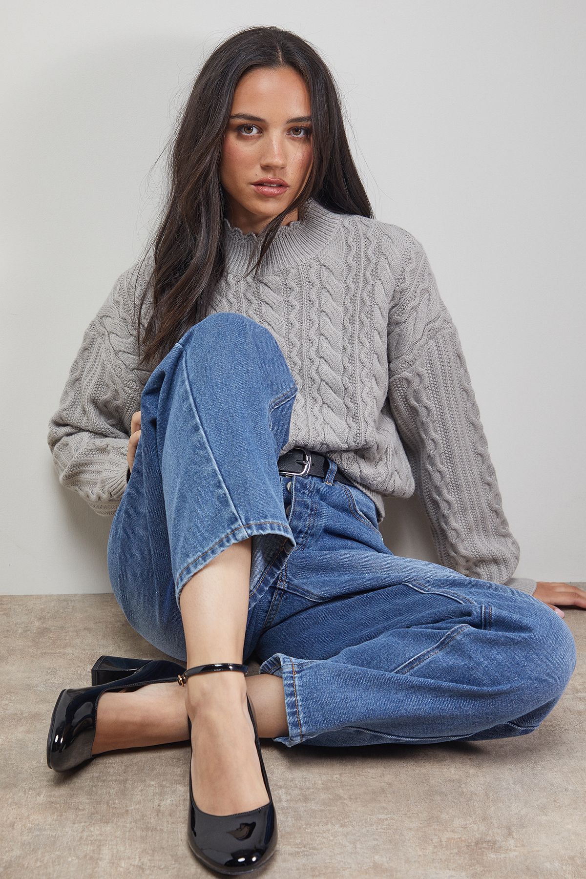 Oasis Venisha Faux Patent Leather Ankle Strap Medium Heel Court Shoes True Black image 2