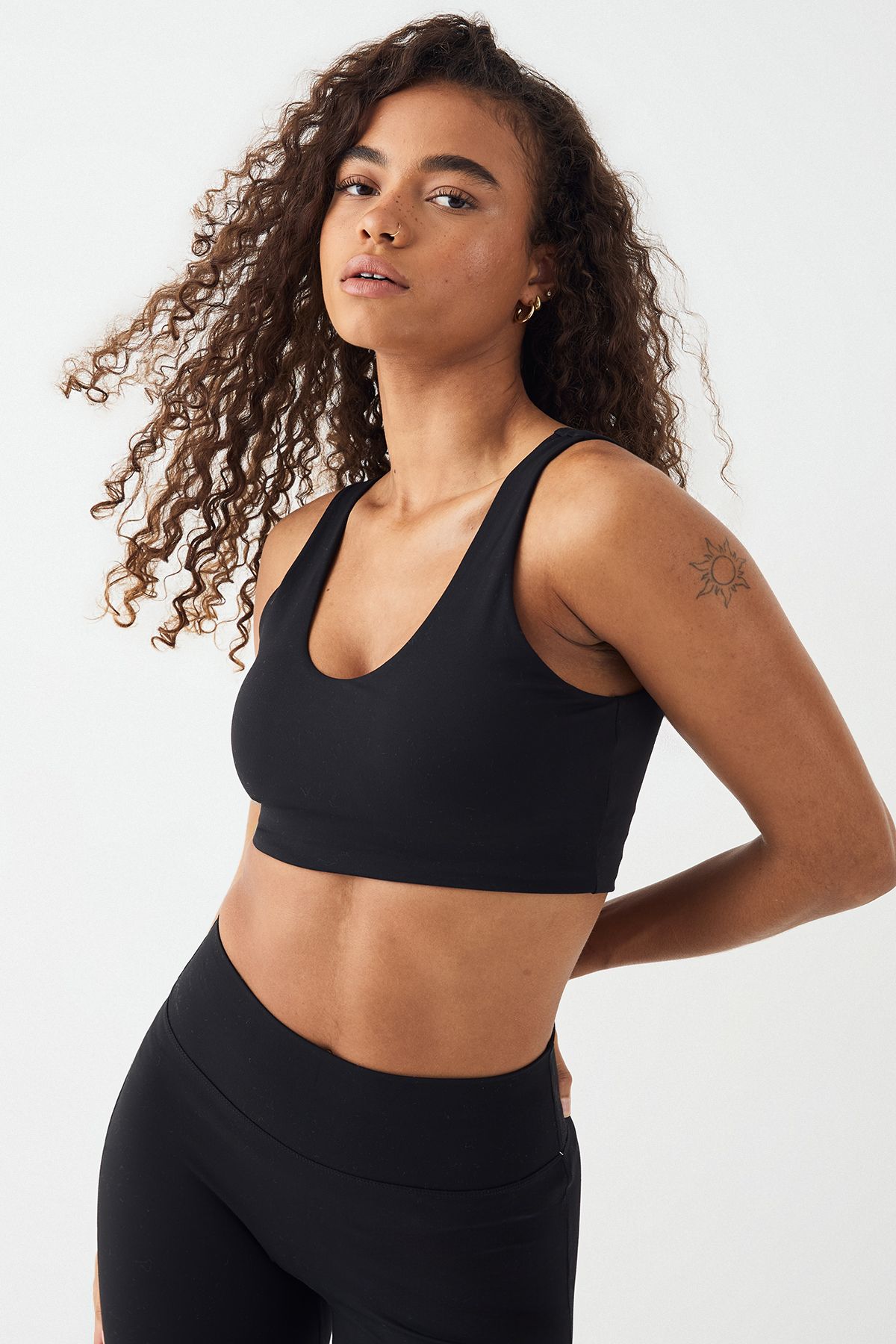 DSGN Studio DSGN Studio Sculpt Longline Plunge Sports Bra Black