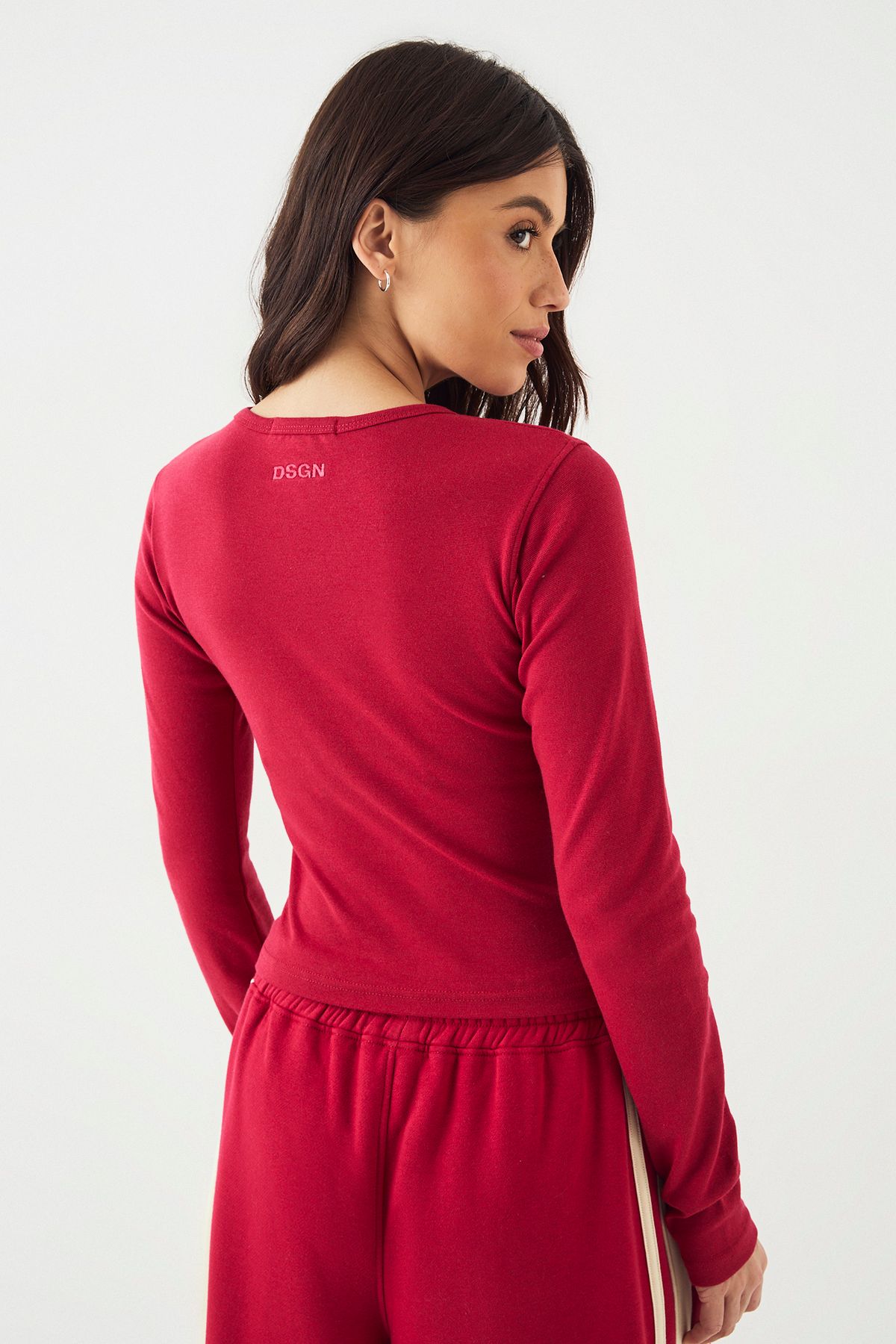 DSGN Studio DSGN Studio Crew Neck Long Sleeve Top Red image 2