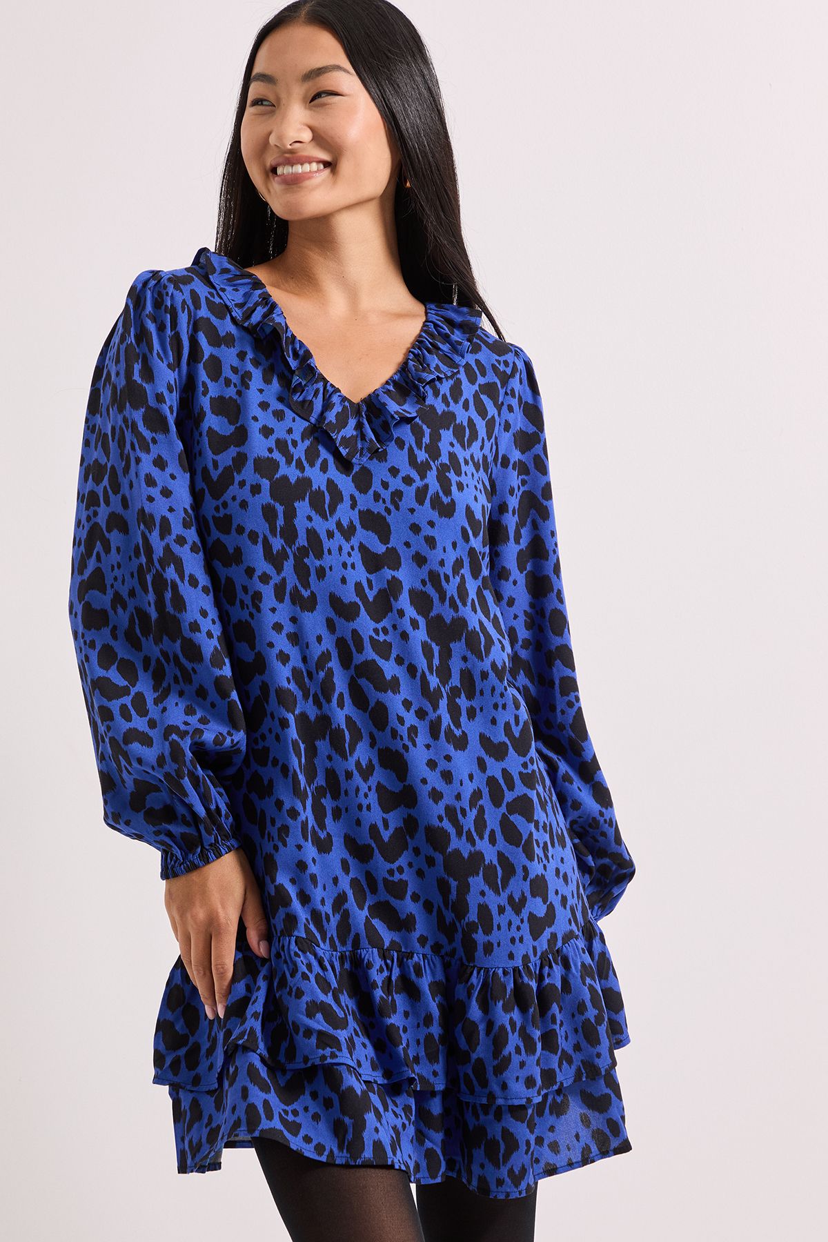 Dorothy Perkins Petite Printed Collar Detail Blouson Sleeve Tiered Mini Dress Blue image 2