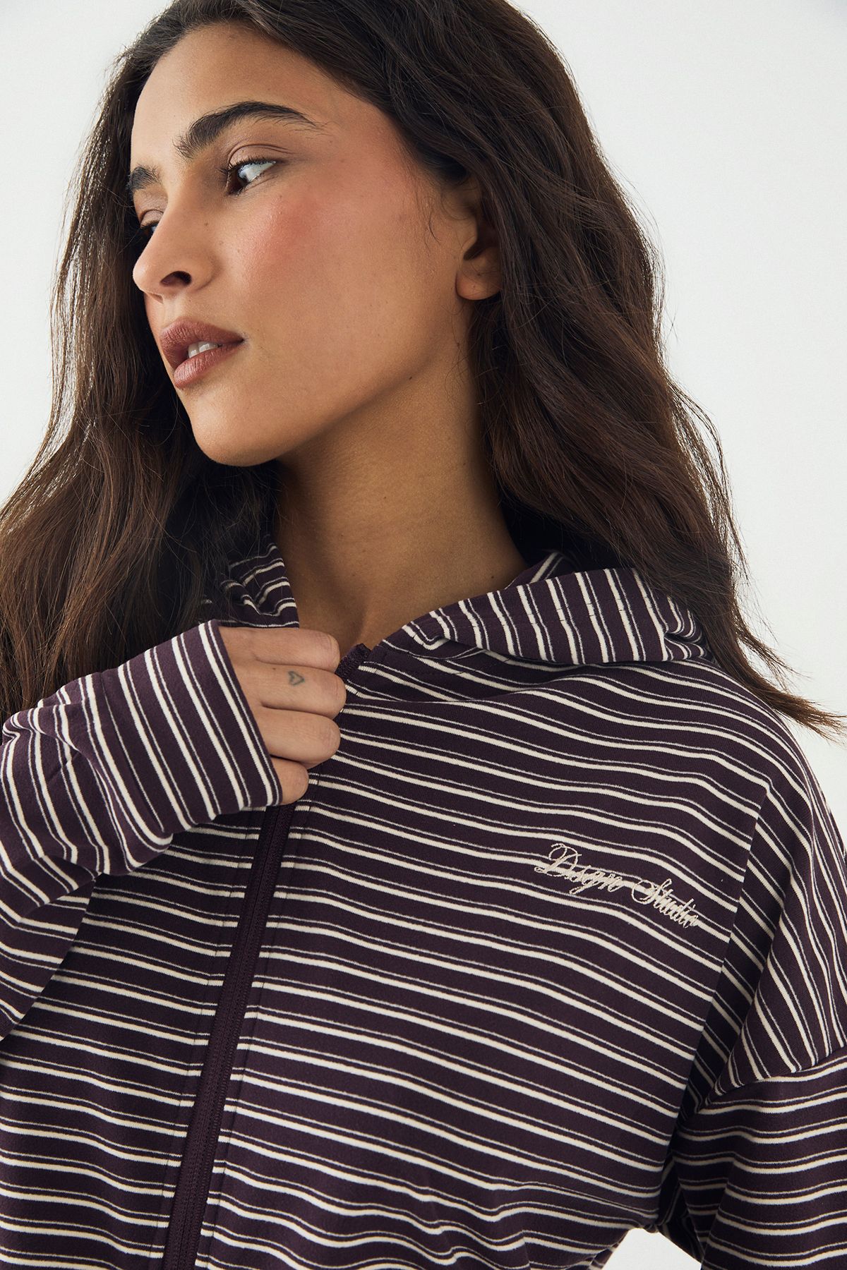 DSGN Studio DSGN Studio Soft Stripe Boxy Crop Zip Through Hoodie Plum image 4