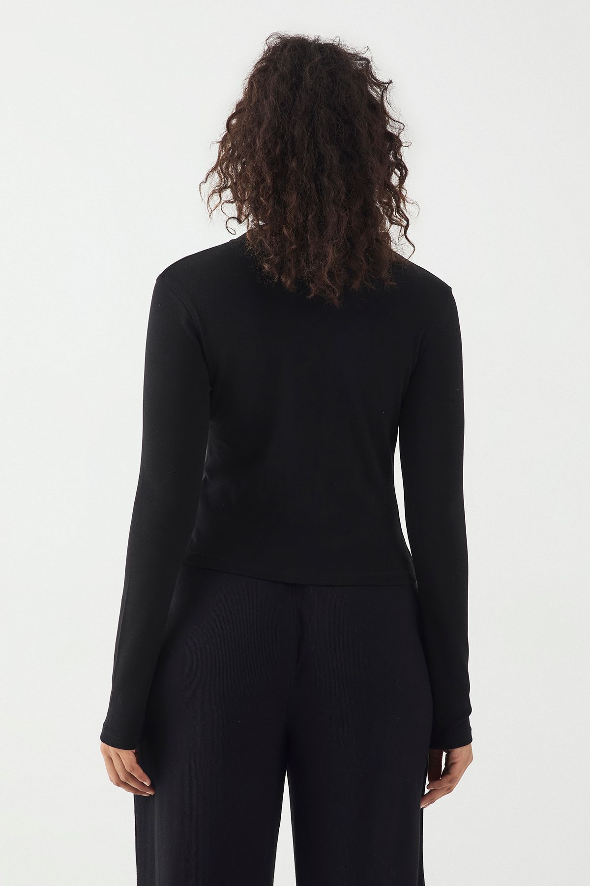 DSGN Studio DSGN Studio Ribbed Script Embroidery Button Through Long Sleeve Top Black image 2