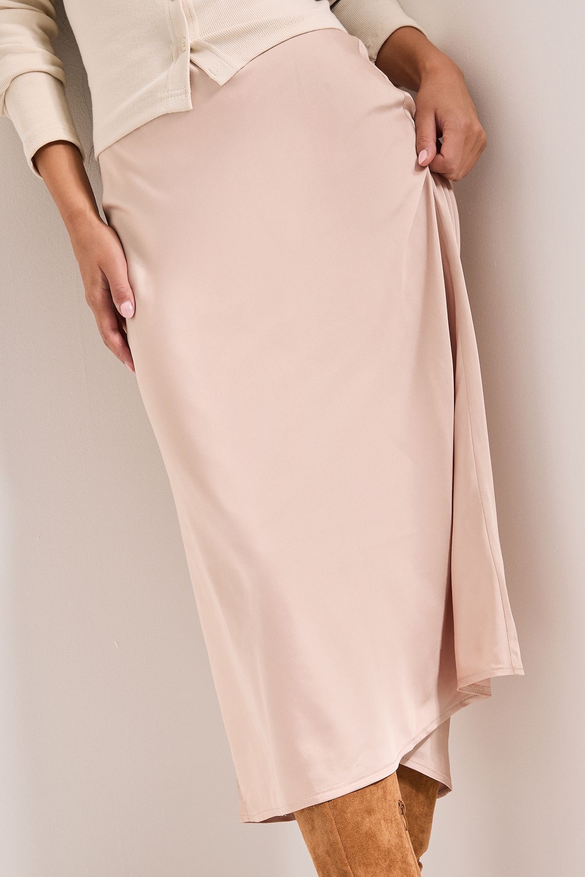 Dorothy Perkins Petite Satin Bias Cut Skirt Champagne image 4