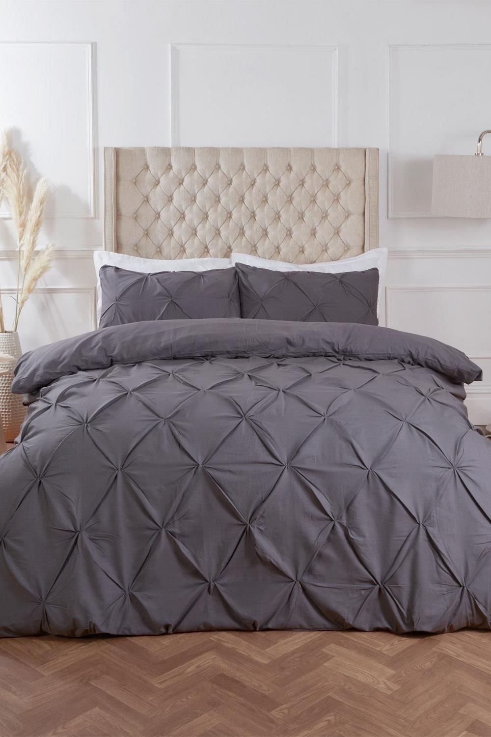 OHS Diamond Pintuck Duvet Cover with Pillowcase image 1