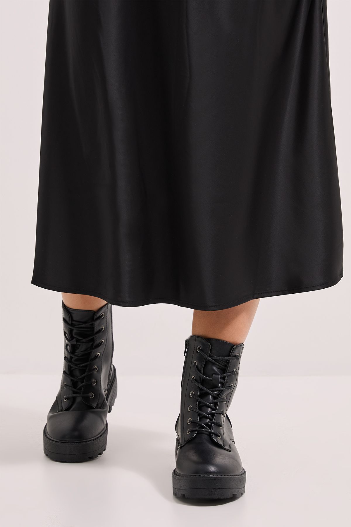 Dorothy Perkins Maryam Faux Leather Lace Up Chunky Ankle Boots Black image 4