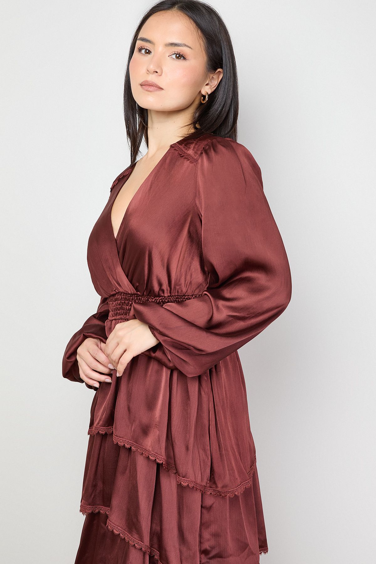 Oasis Petite Ruffle Tiered Balloon Sleeve High Low Hem Midi Dress Chocolate image 2